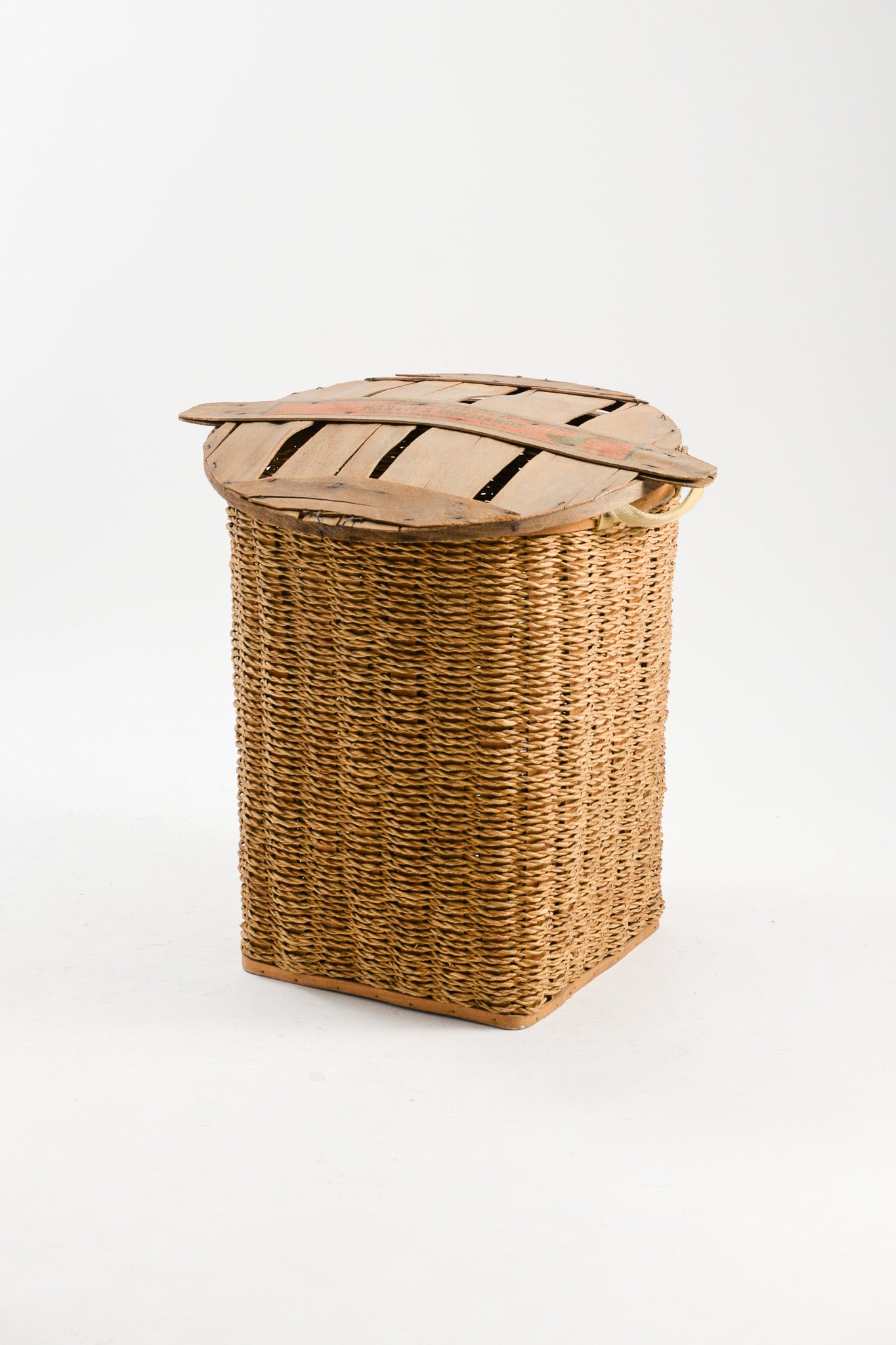 Woven Orchard Basket with Harvie's Orchards Lid / ハービーズ