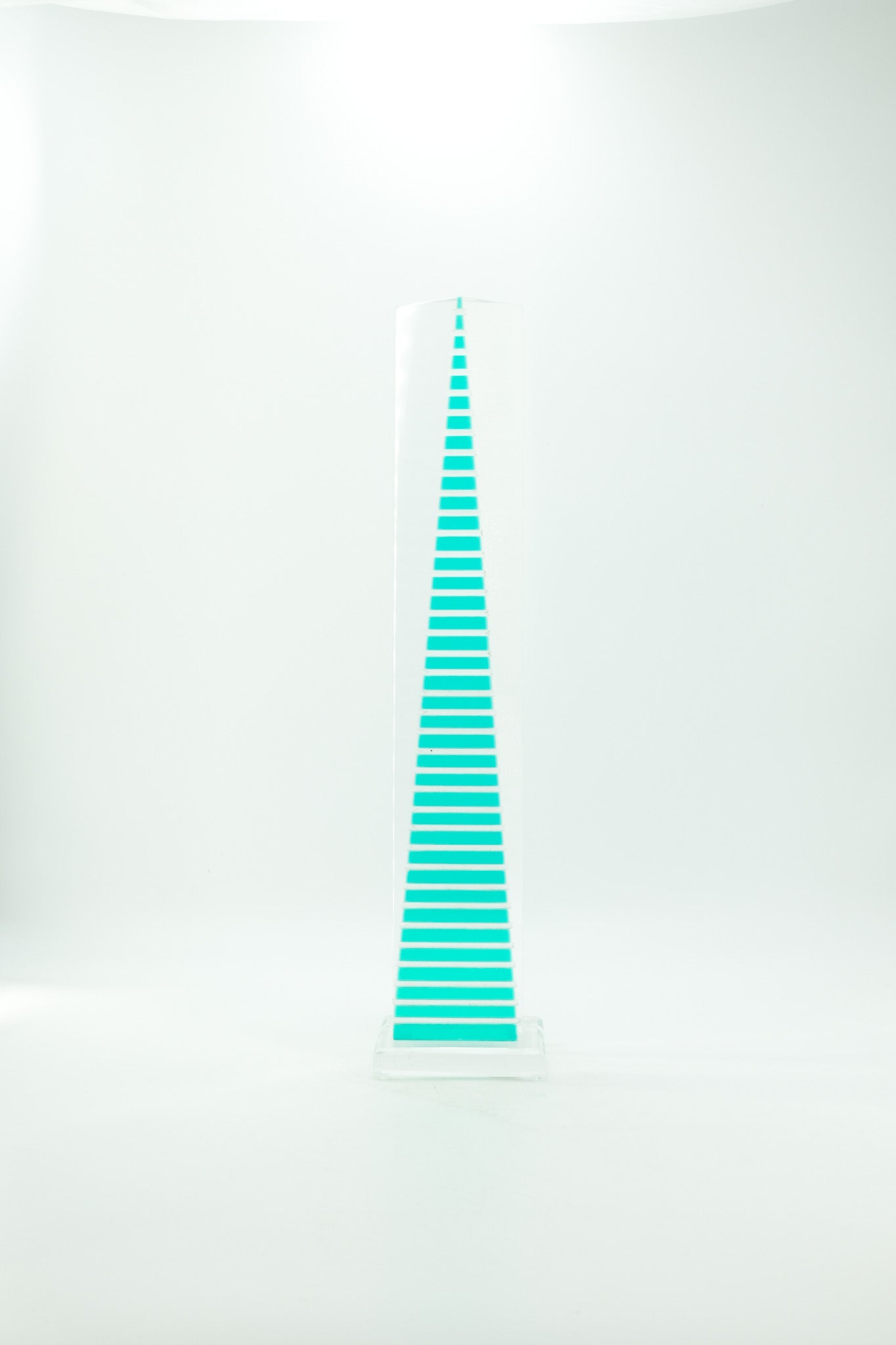 Postmodern Acrylic Tower Objet / ポストモダン アクリル タワー