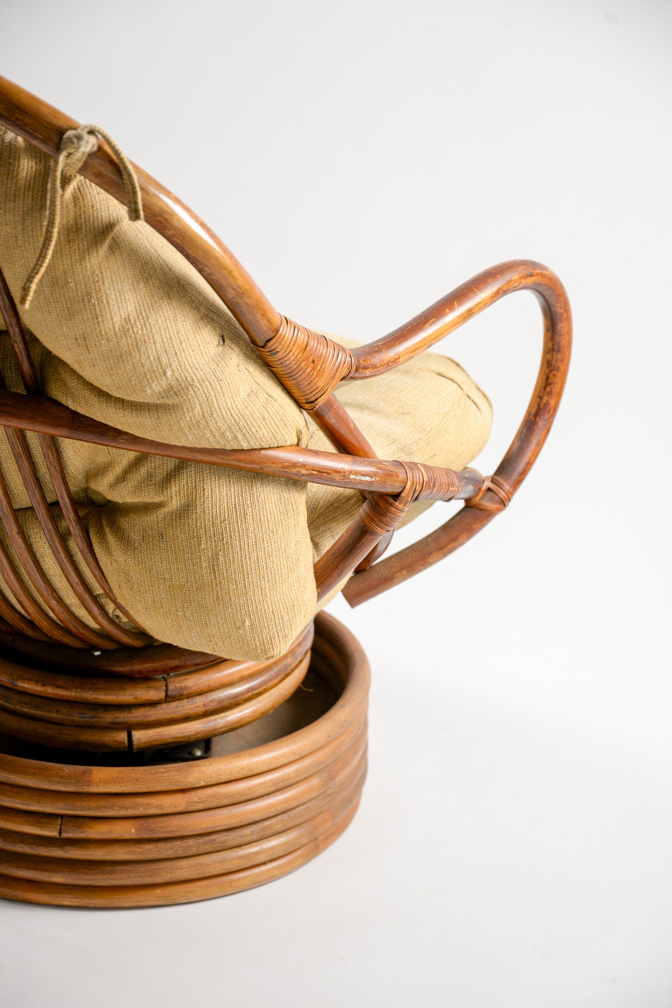 ドリアデ　ビンテージ　ヴィンテージ　ロンアラッド　MT1　ラウンジチェア Vintage Rattan Swivel Lounge Chair / ヴィンテージ ラタン