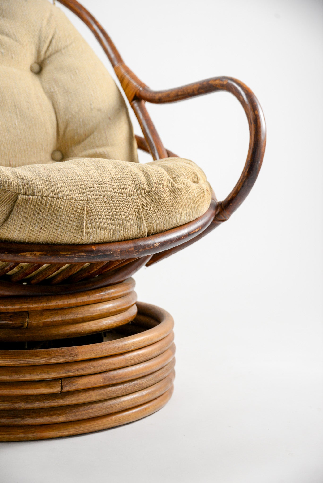 Vintage Rattan Swivel Lounge Chair / ヴィンテージ ラタン