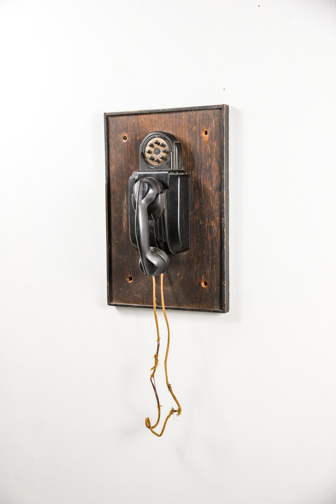 Vintage Wall-mounted Telephone / ビンテージ 壁掛け電話