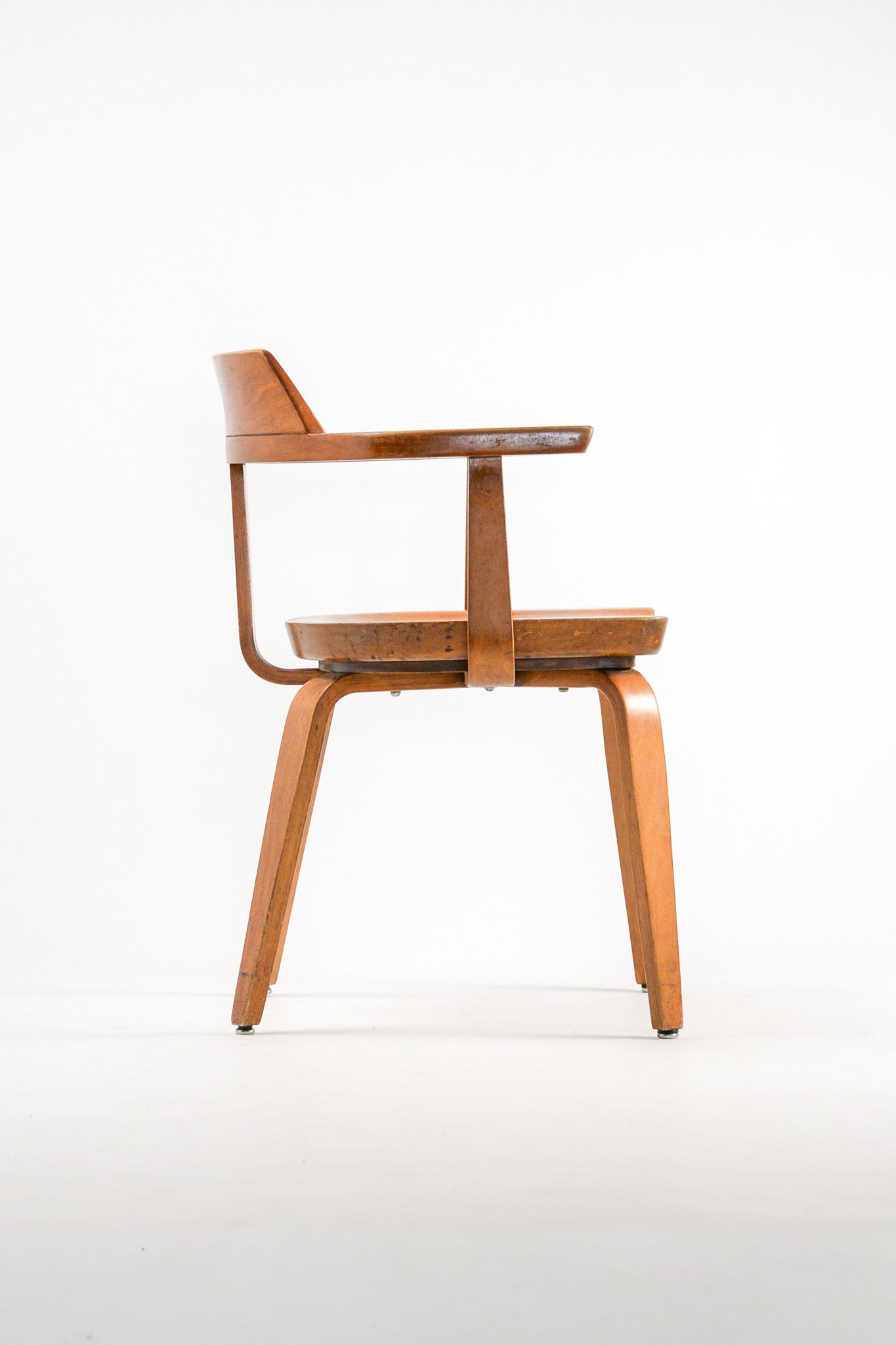 Walter Gropius Thonet W199 Chair / 木製アームチェア ワルターグロピウス