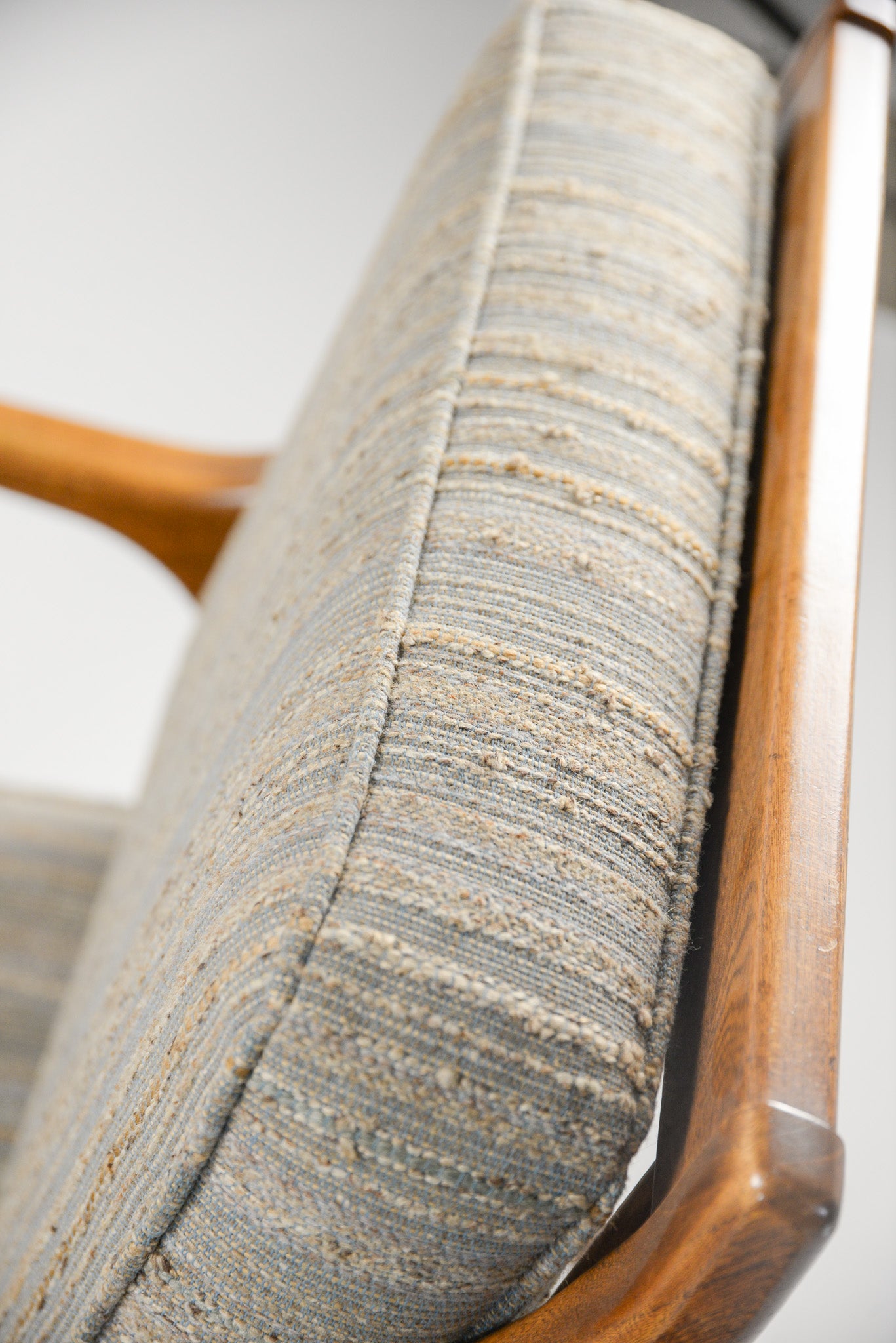 High Back Lounge Chair / ハイバック ラウンジチェア