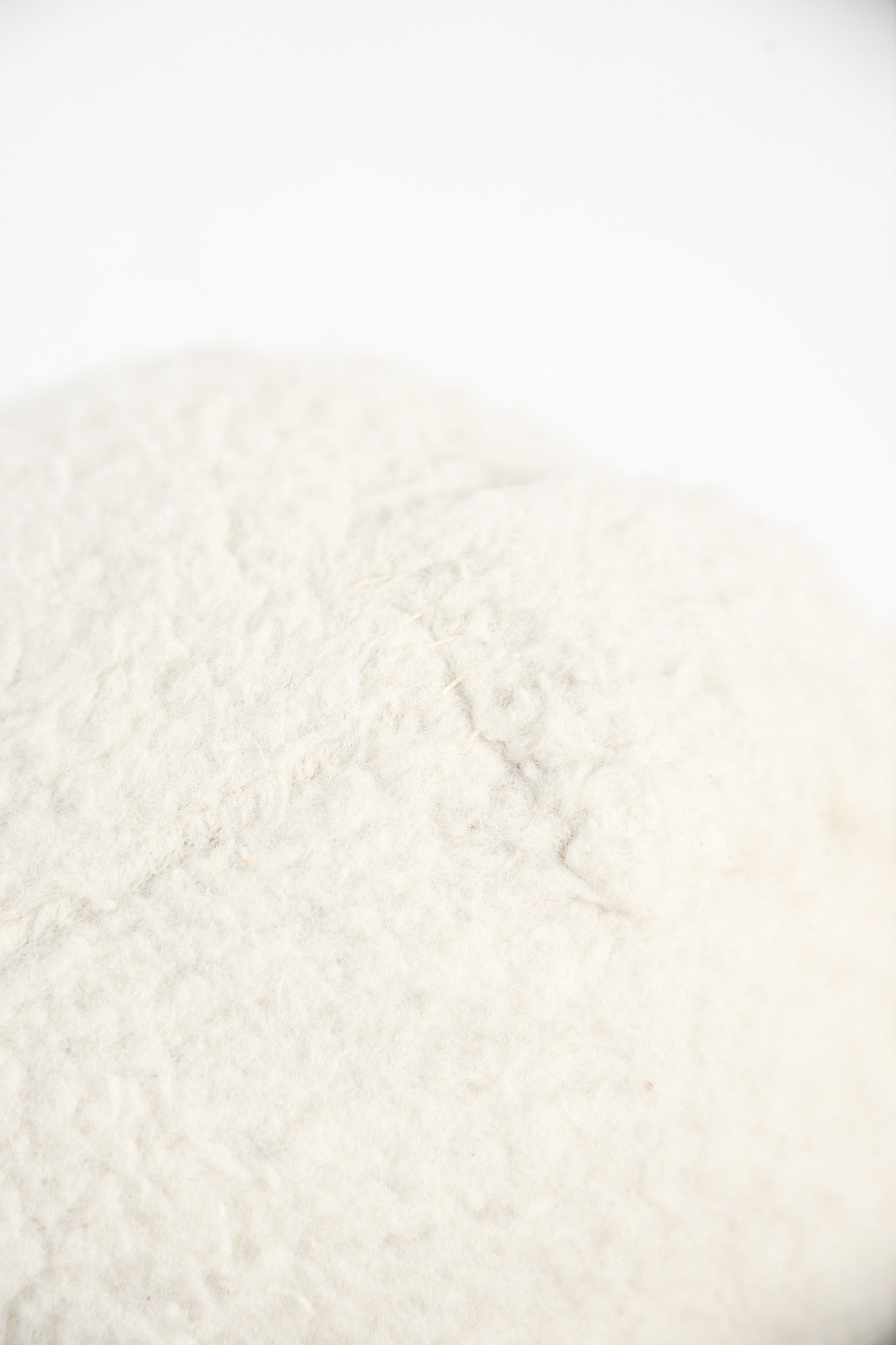 White Sheep Stool / 白ヒツジのスツール