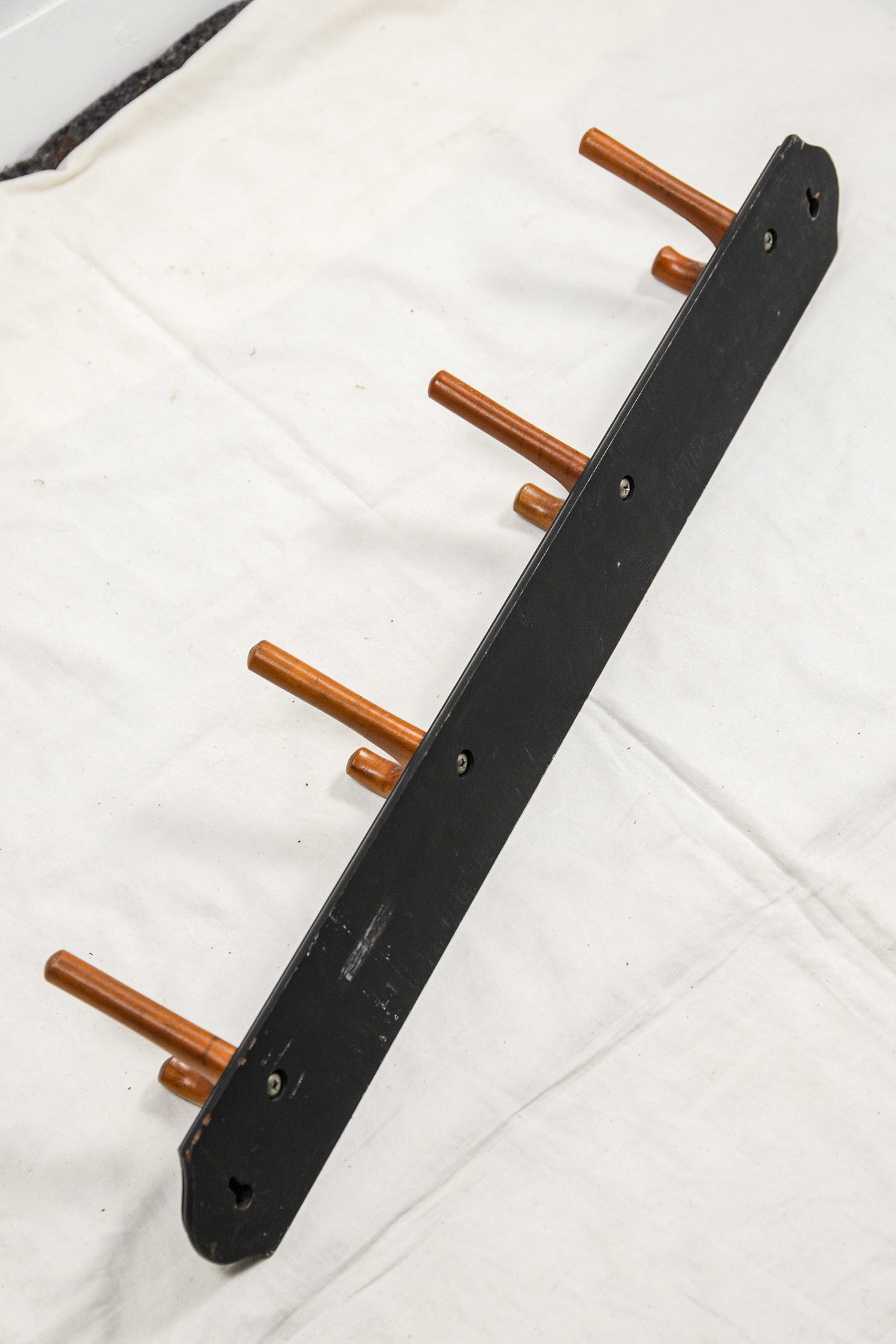 4-Hook Wall Rack / 4連壁かけコートフック