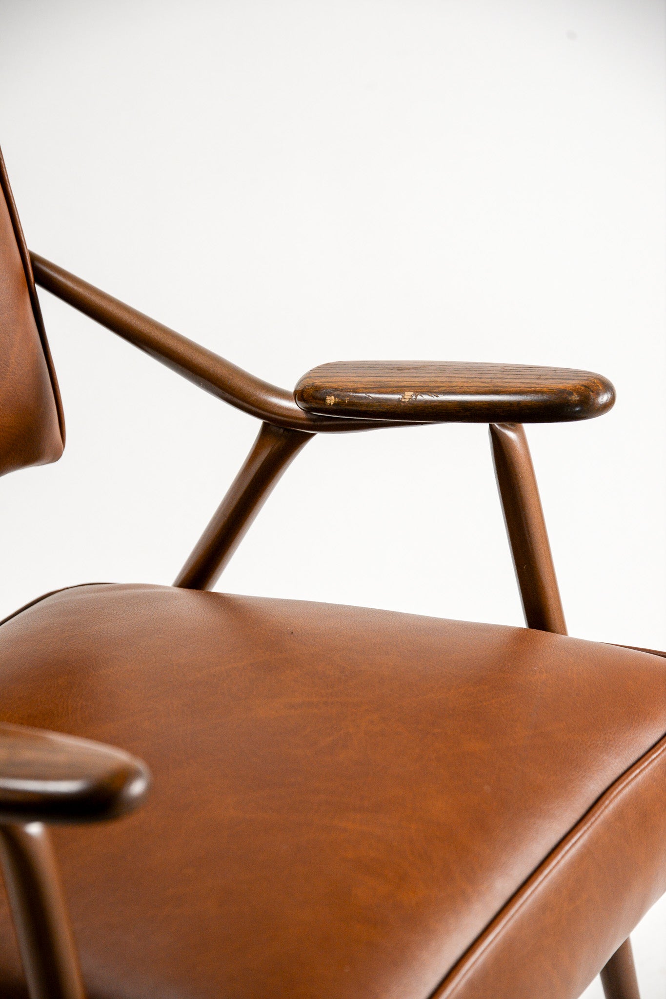 Brown Leather & Wood Armchair / 茶レザー×木製アームチェア