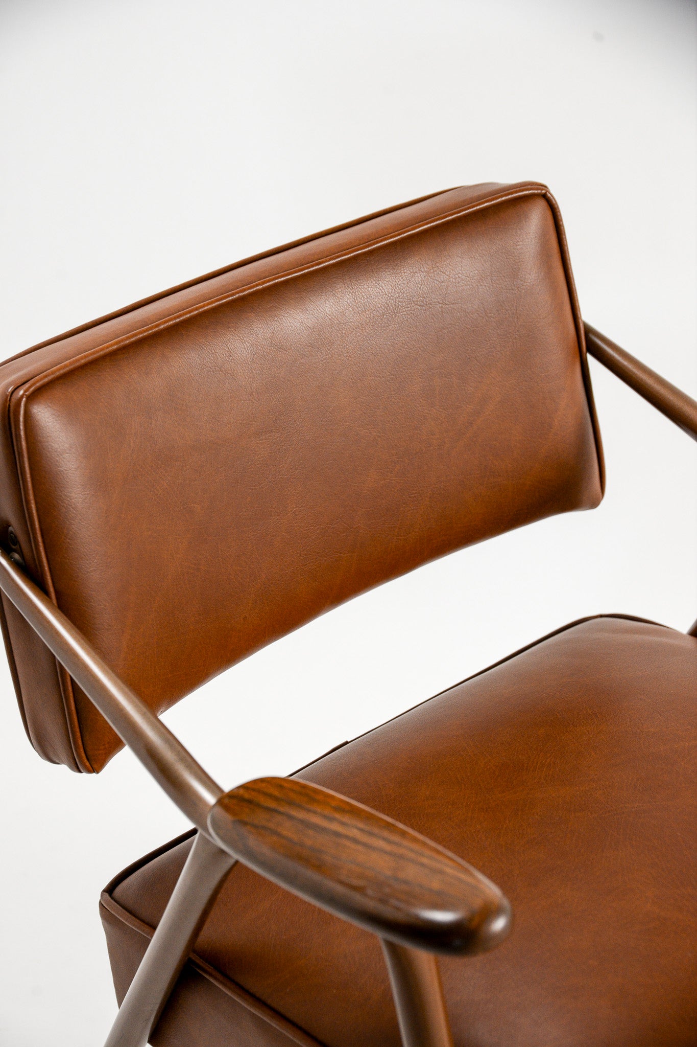 Brown Leather & Wood Armchair / 茶レザー×木製アームチェア