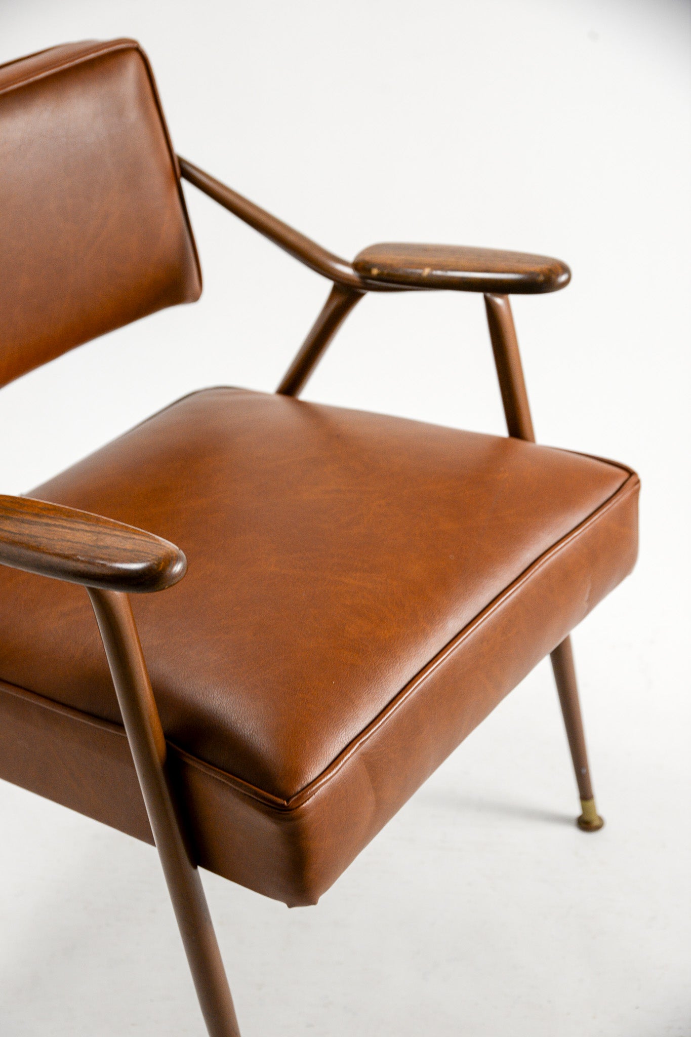 Brown Leather & Wood Armchair / 茶レザー×木製アームチェア