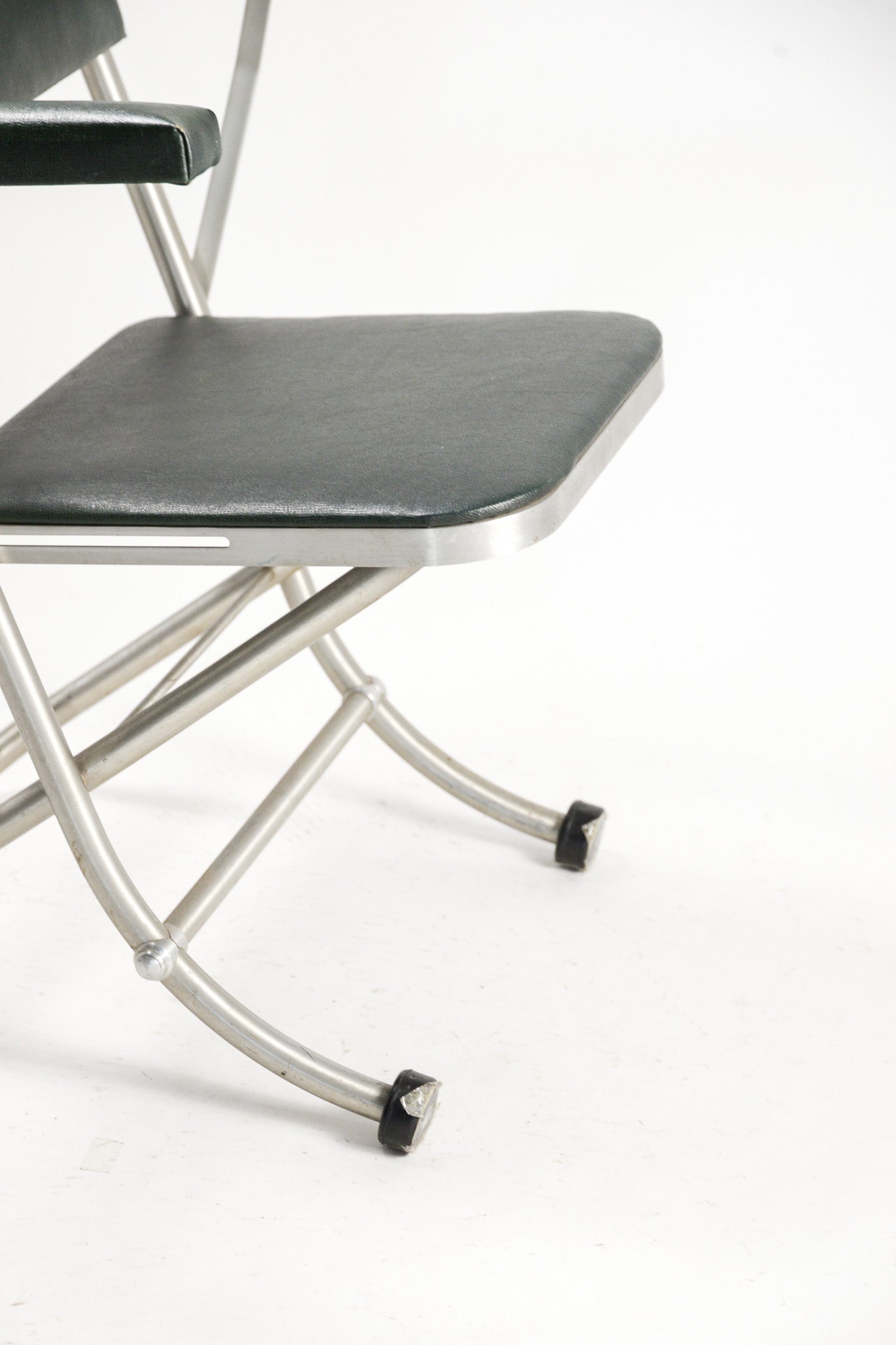 Green Fabric Folding Chair / 緑ファブリック 折りたたみイス