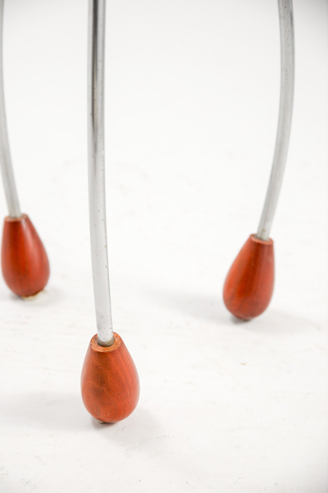 Glass Top 3-Legged Side Table / ガラス天板3本脚サイドテーブル