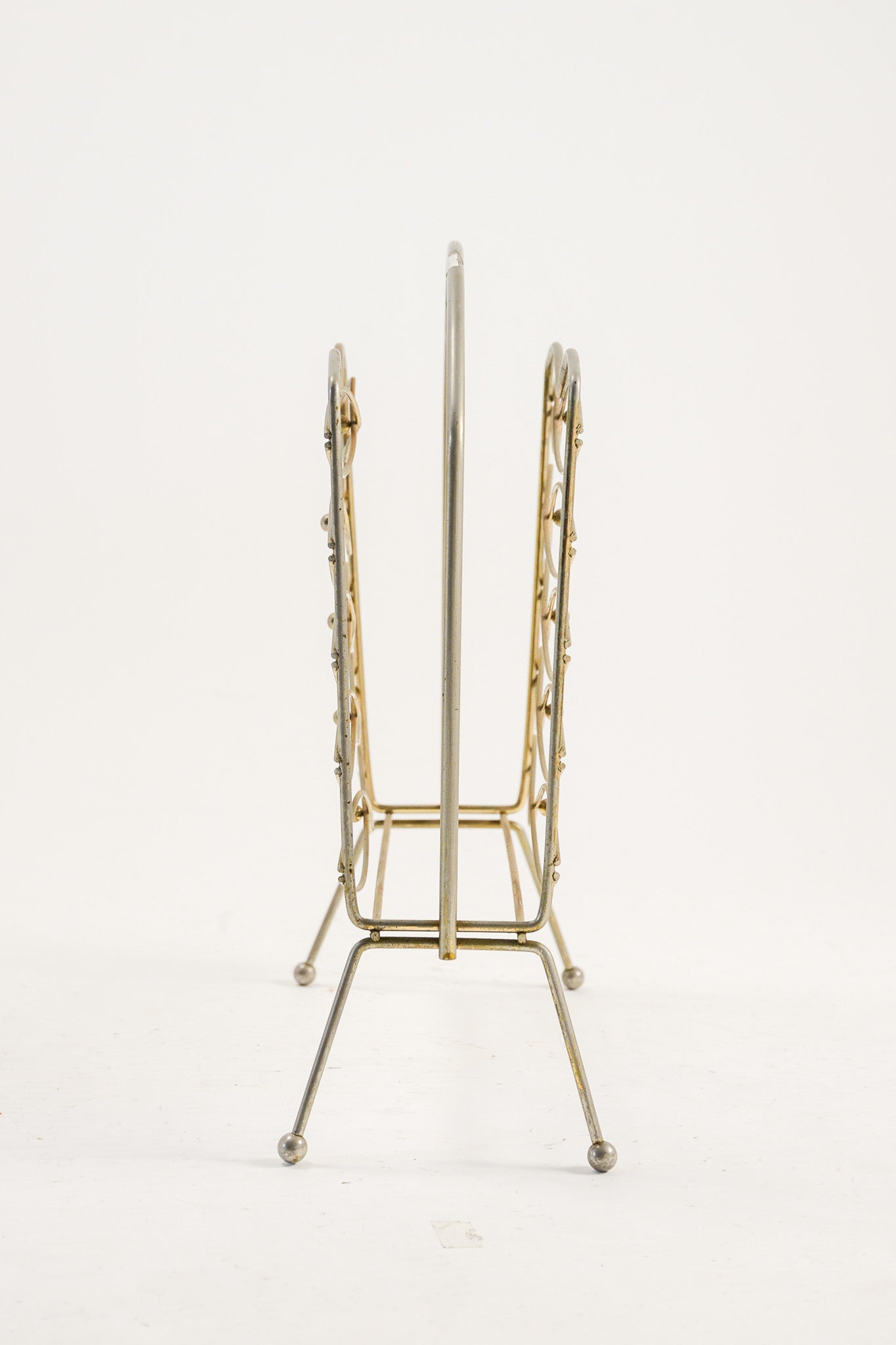 Perforated Metal Magazine Rack / メタル マガジンラック – STORE IN