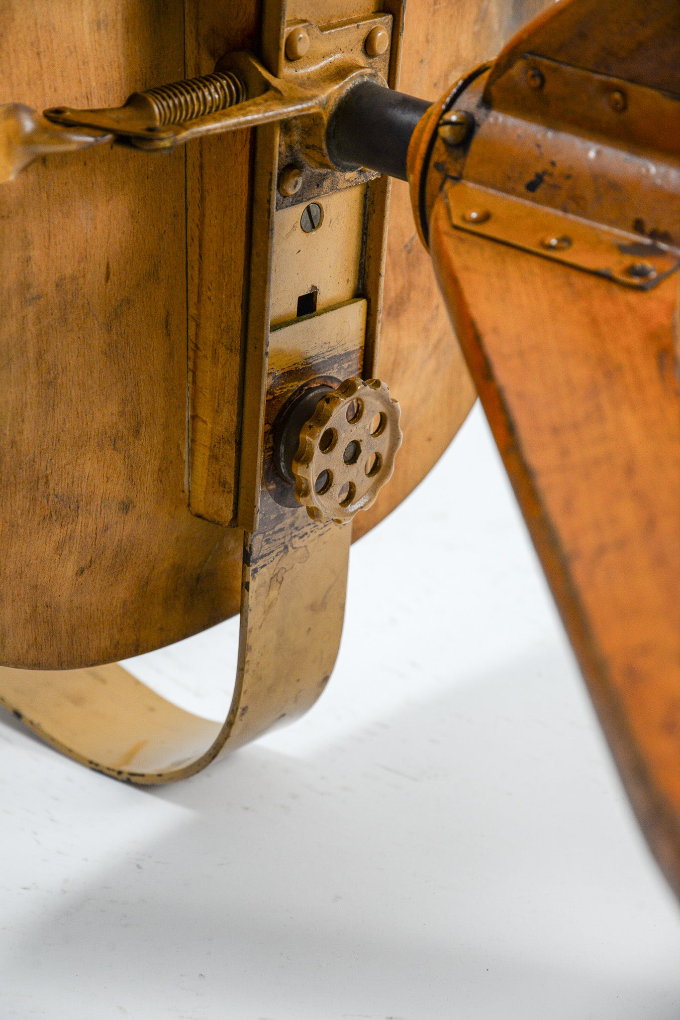 Ama-Elastik Swivel Chair "Nr.350" / アマ・エラスティック スウィベルチェア "Nr.350"