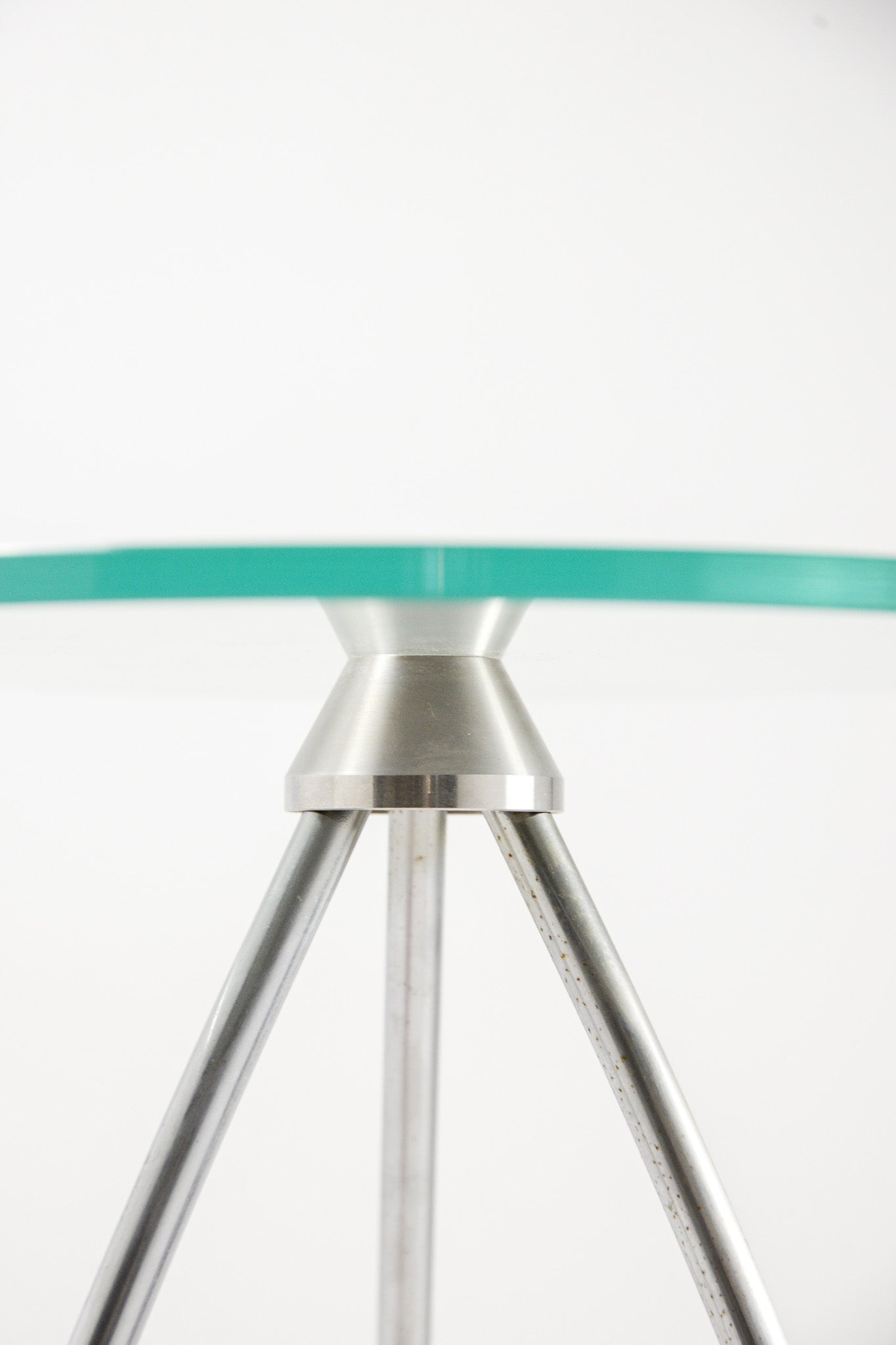 Glass Top 3-Legged Side Table / ガラス天板3本脚サイドテーブル