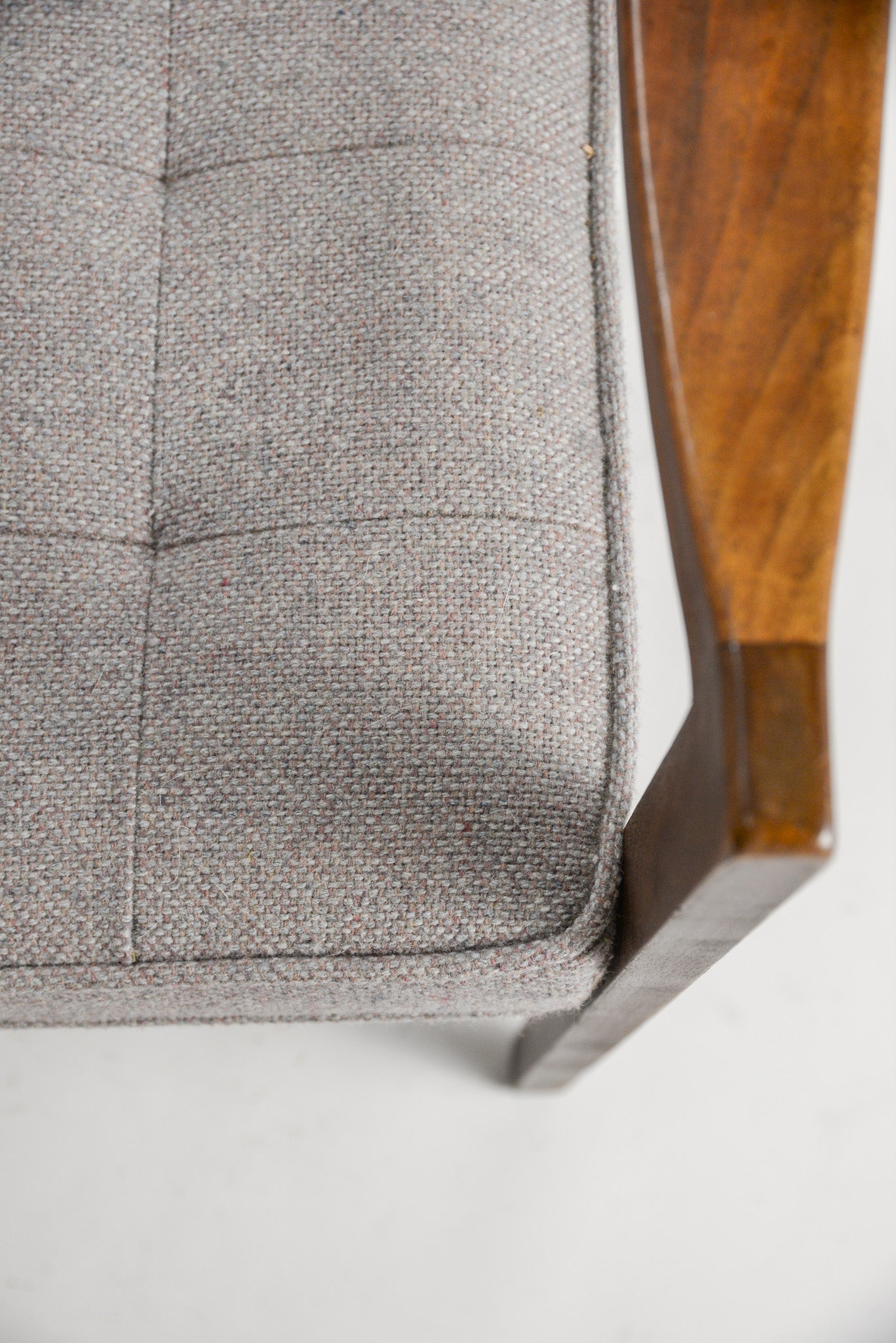 Gray Fabric Armchair / グレー生地 アームチェア