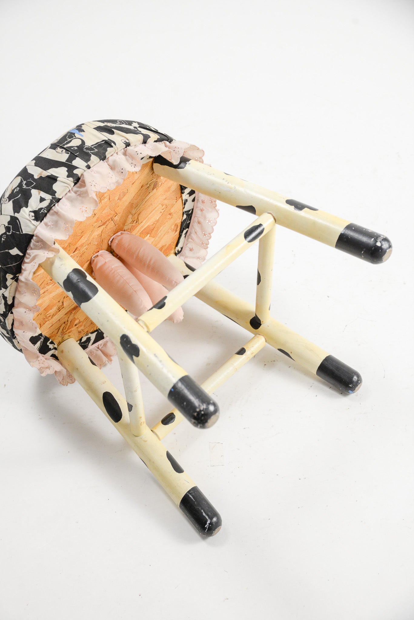 Cow Motif Wooden Stool / ウシ型 ウッドスツール