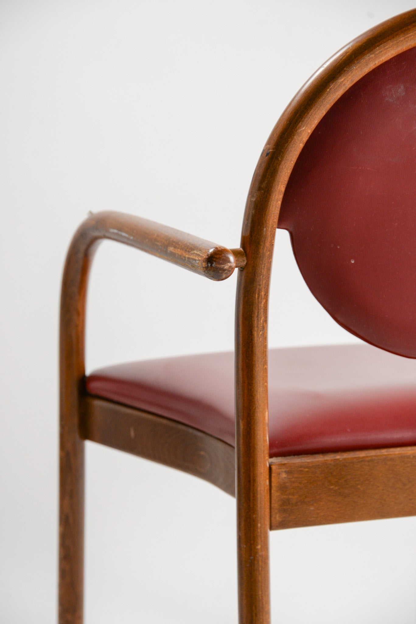 Armchair with Red Faux Leather / レッドフェイクレザー アームチェア