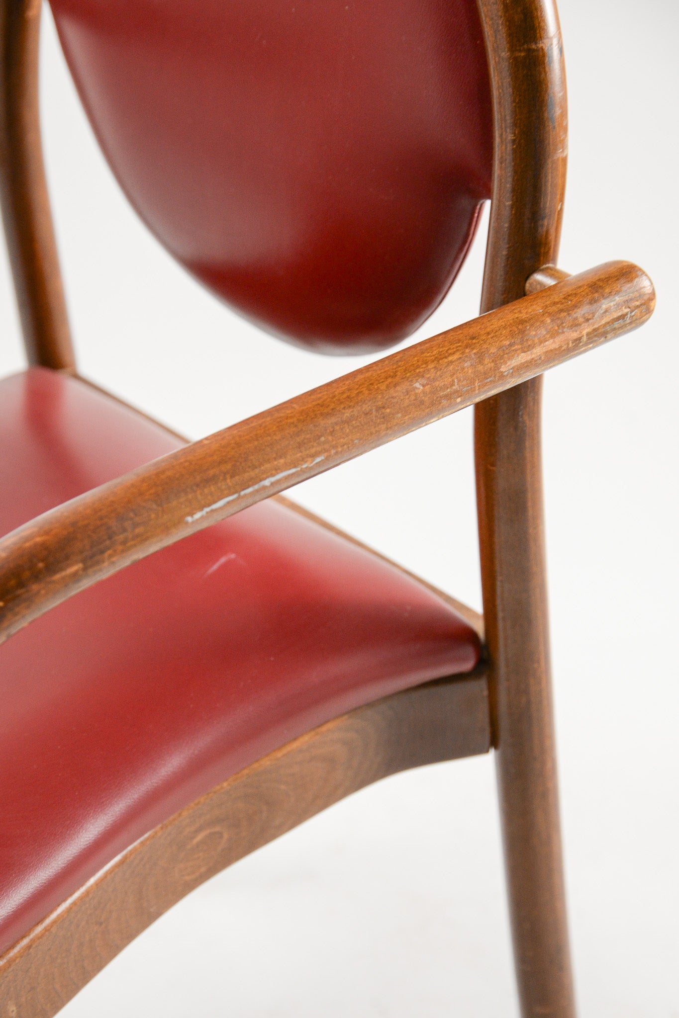Armchair with Red Faux Leather / レッドフェイクレザー アームチェア