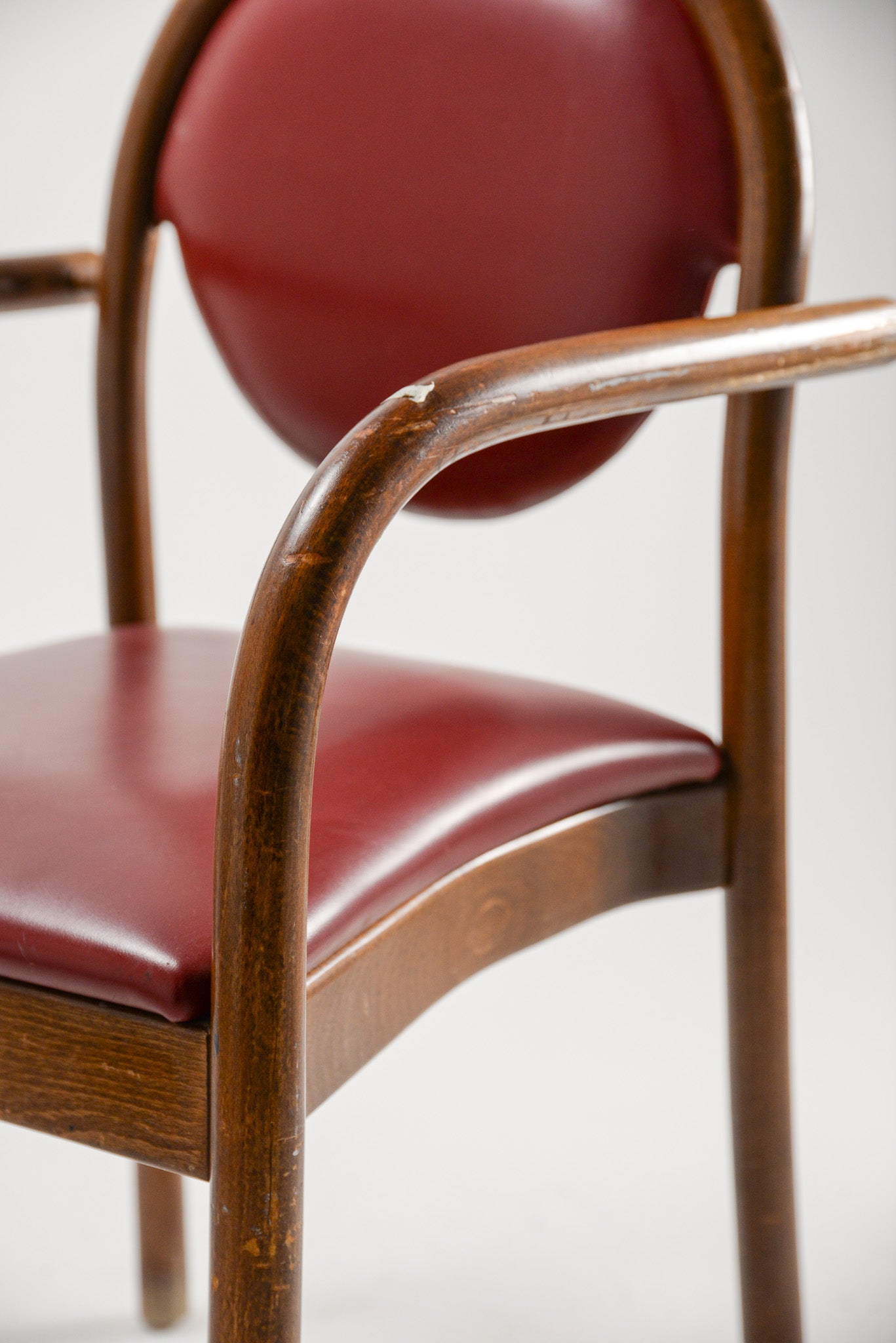 Armchair with Red Faux Leather / レッドフェイクレザー アームチェア