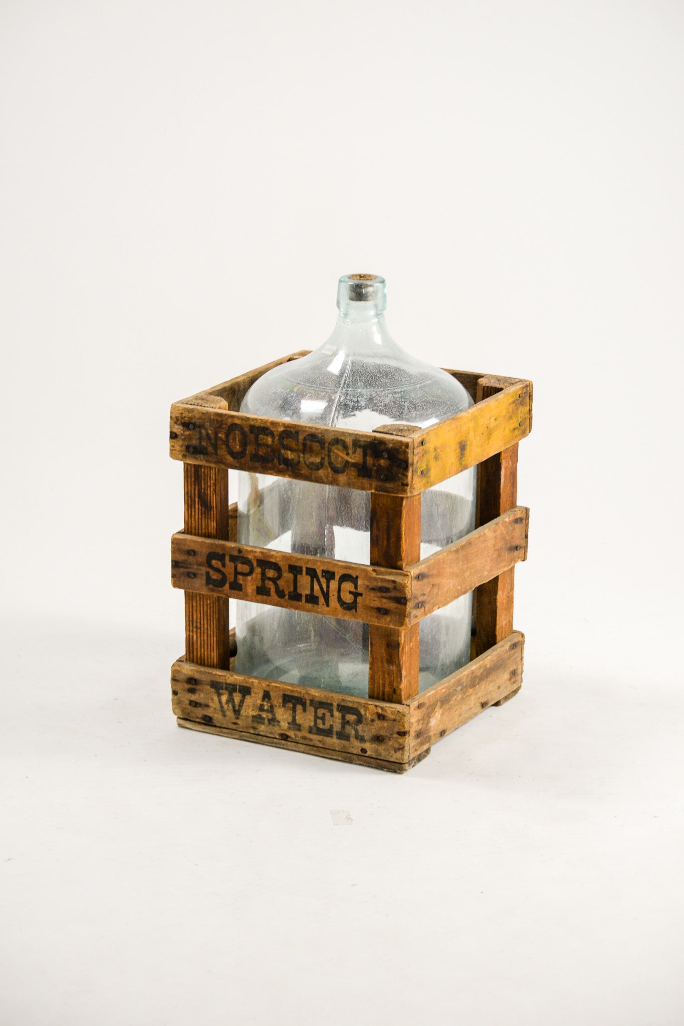 Vintage Bottle with Wooden Crate / 木箱付きビン