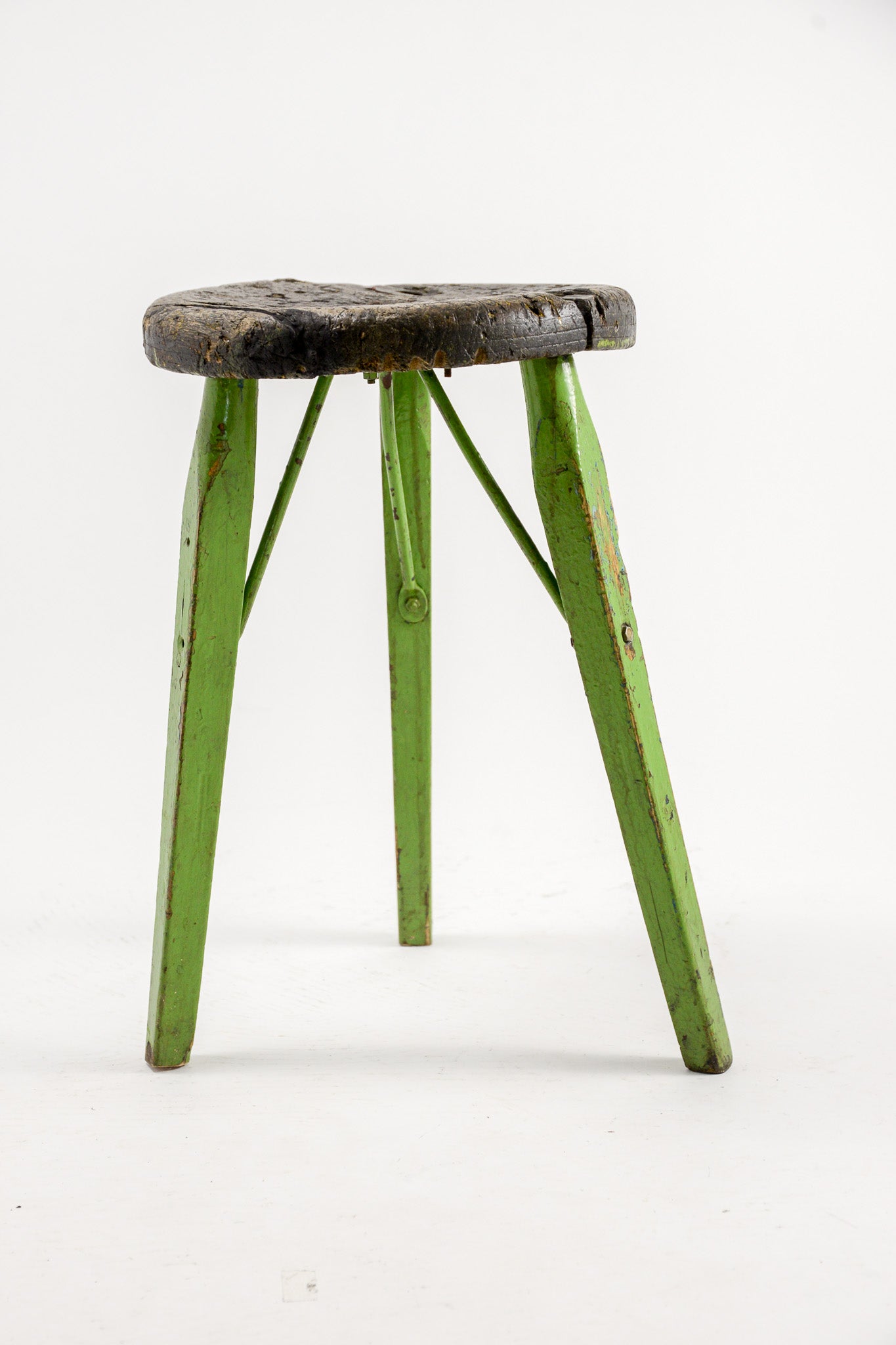 Wooden Stool with Green Legs / 木製スツール（脚ミドリ）