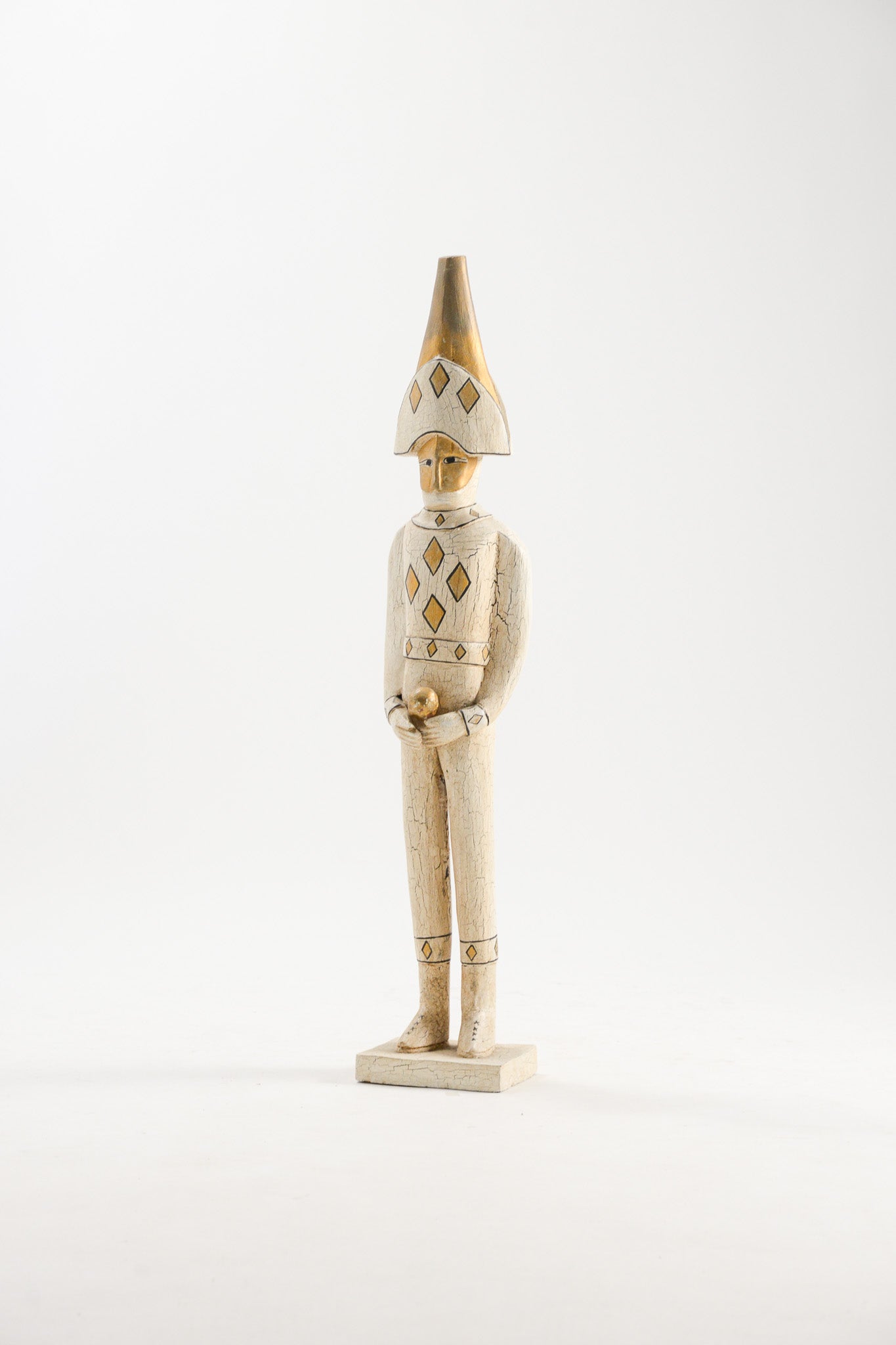 Tall Standing Figure / 人型オブジェ