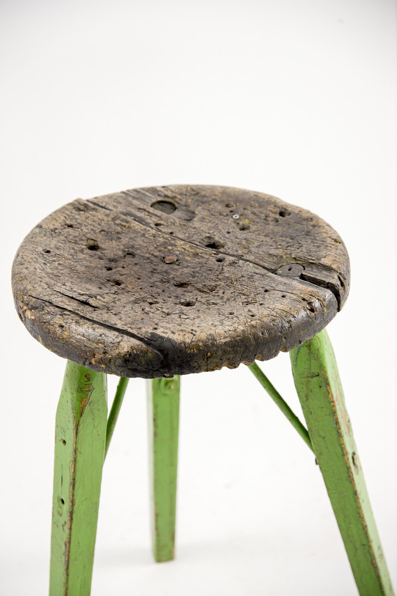 Wooden Stool with Green Legs / 木製スツール（脚ミドリ）