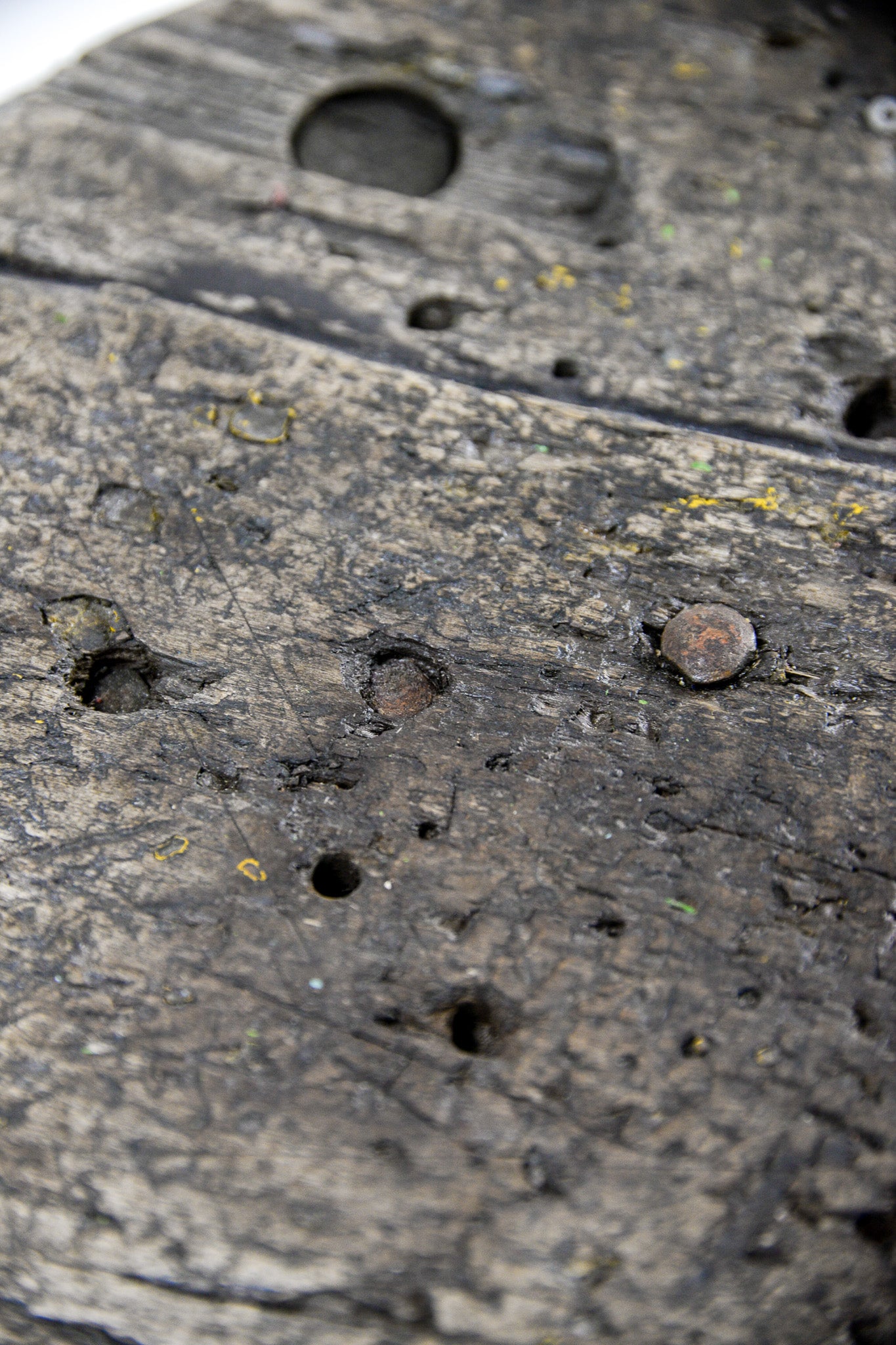 Wooden Stool with Green Legs / 木製スツール（脚ミドリ）