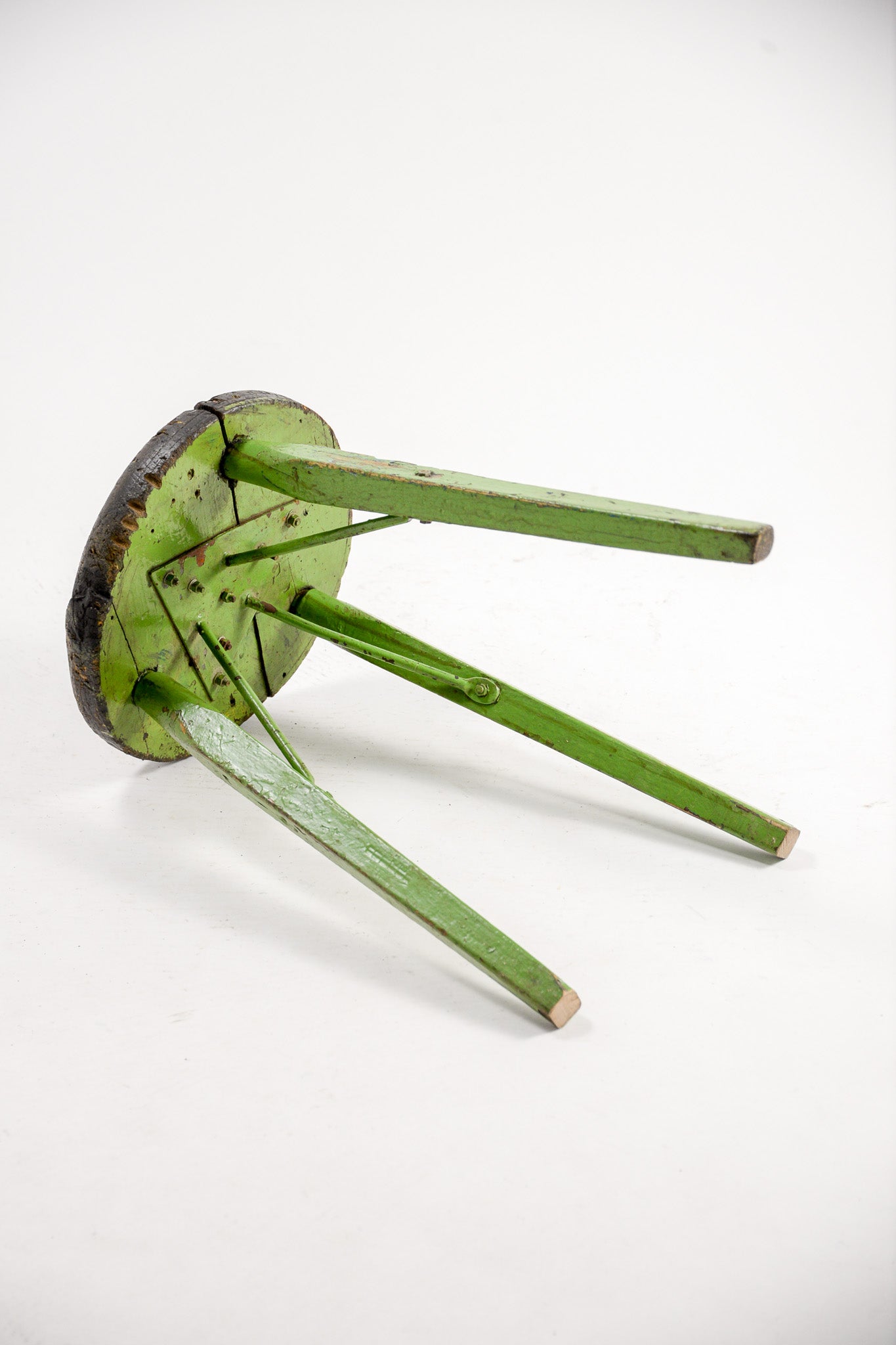 Wooden Stool with Green Legs / 木製スツール（脚ミドリ）