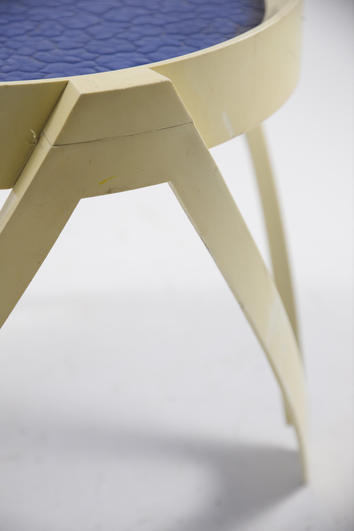 Acrylic Top Low Table / アクリルトップ ローテーブル (Blue)