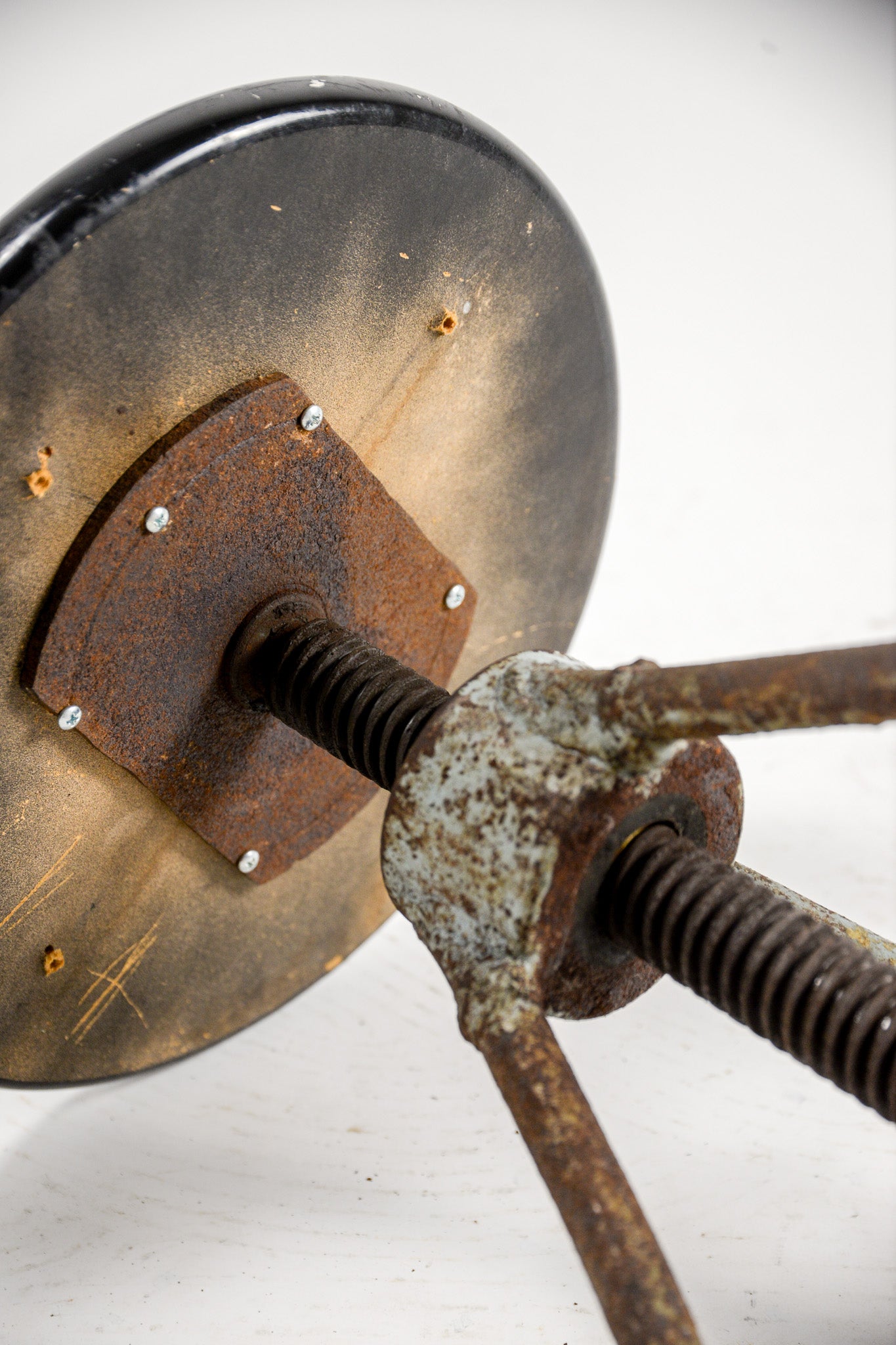 Industrial Height Adjustable Stool / 黒天板スツール（脚メタル・昇降）