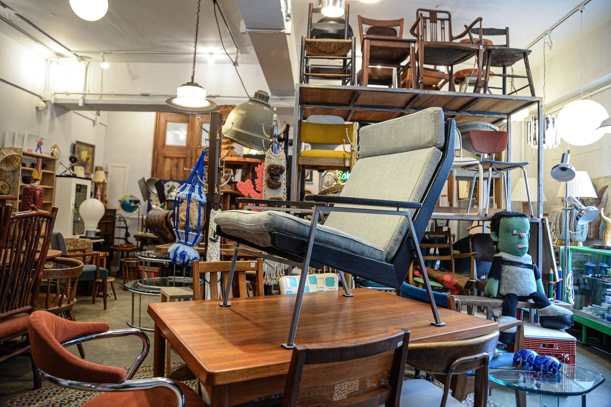 アンティーク家具・店舗什器の販売｜STORE IN FACTORY（名古屋