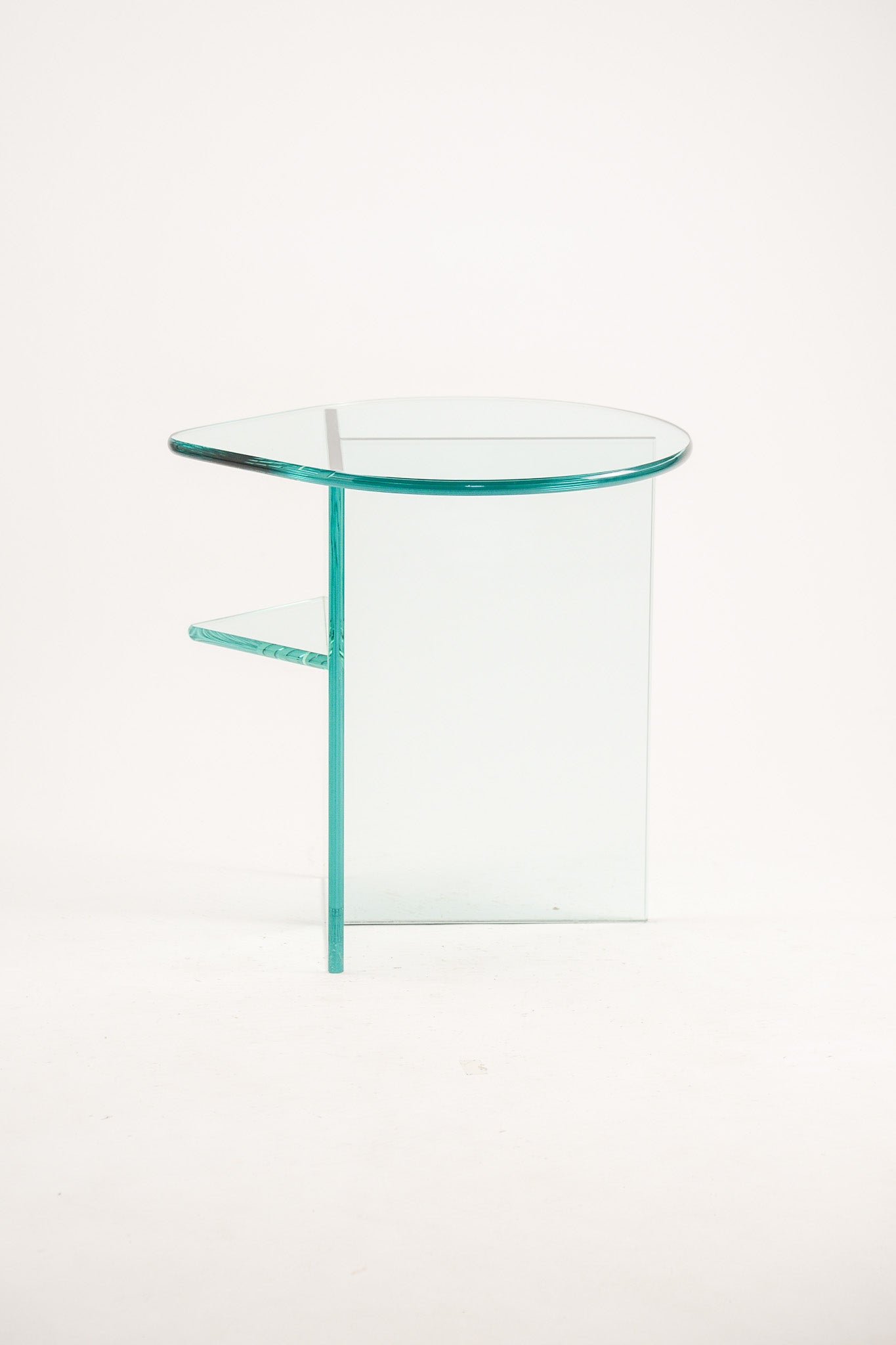 Glass Side Table / ガラスのサイドテーブル