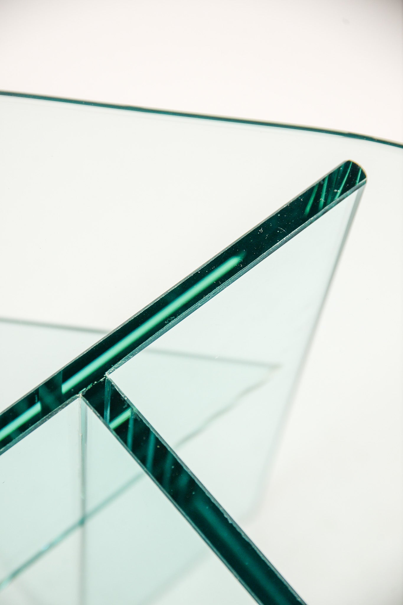 Glass Side Table / ガラスのサイドテーブル