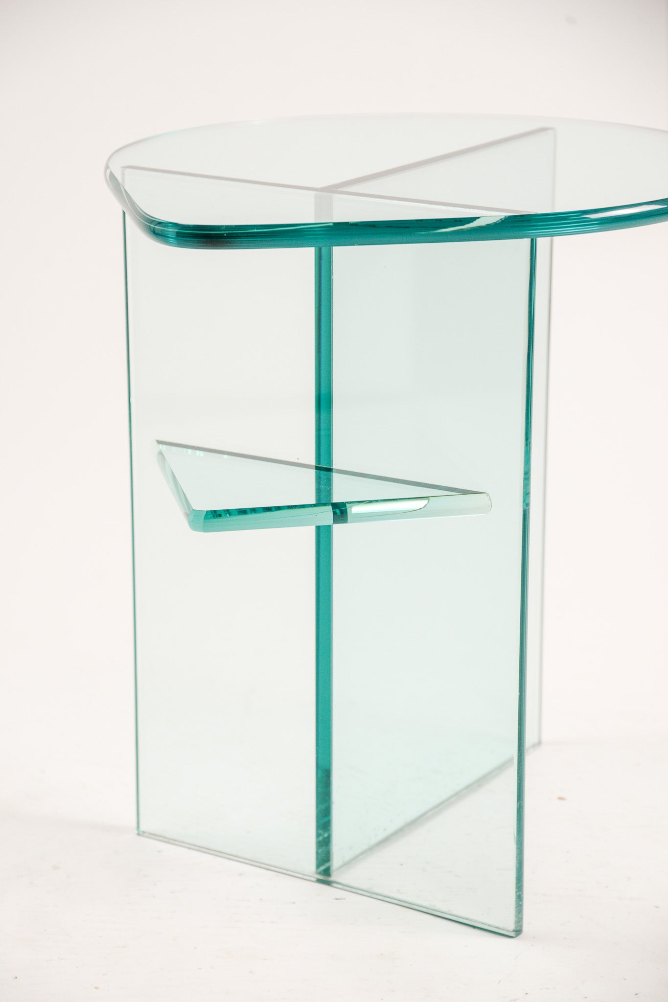 Glass Side Table / ガラスのサイドテーブル