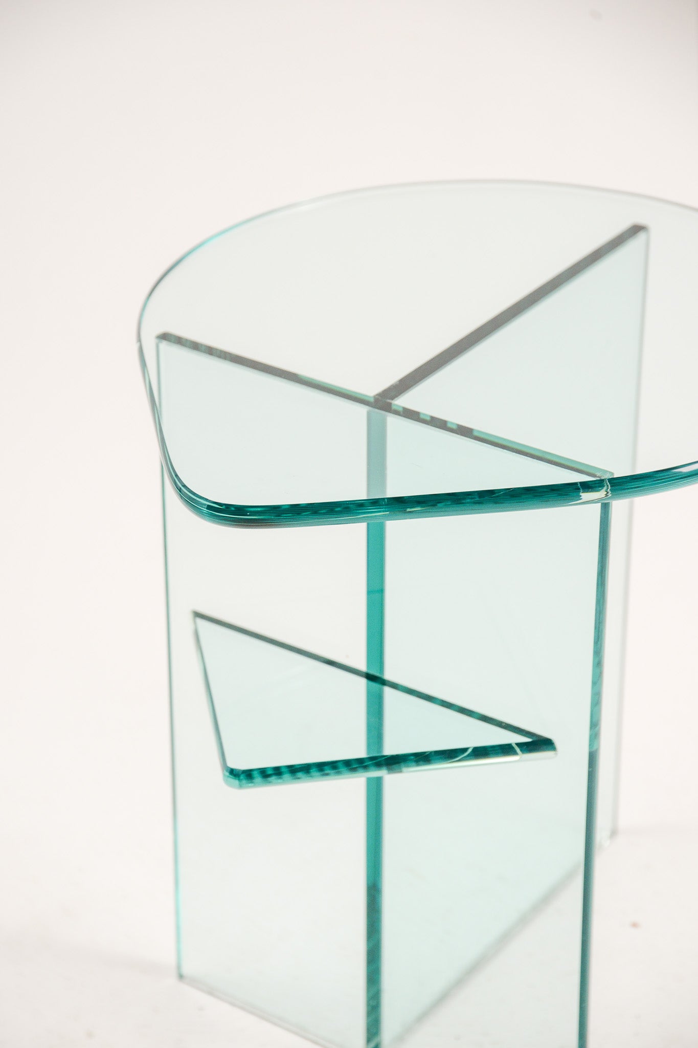 Glass Side Table / ガラスのサイドテーブル