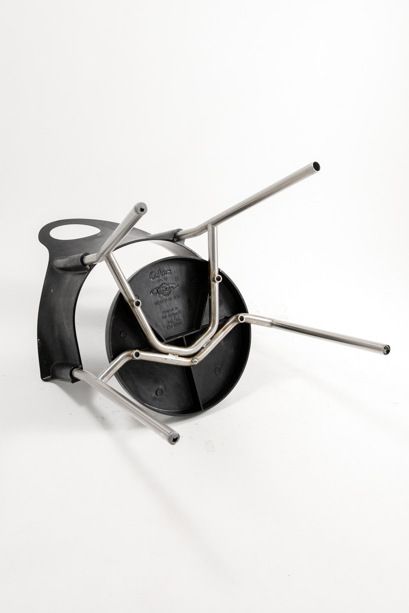 Cobra Armchair by Rob Eckhardt / コブラ アームチェア（ロブ・エックハルト）