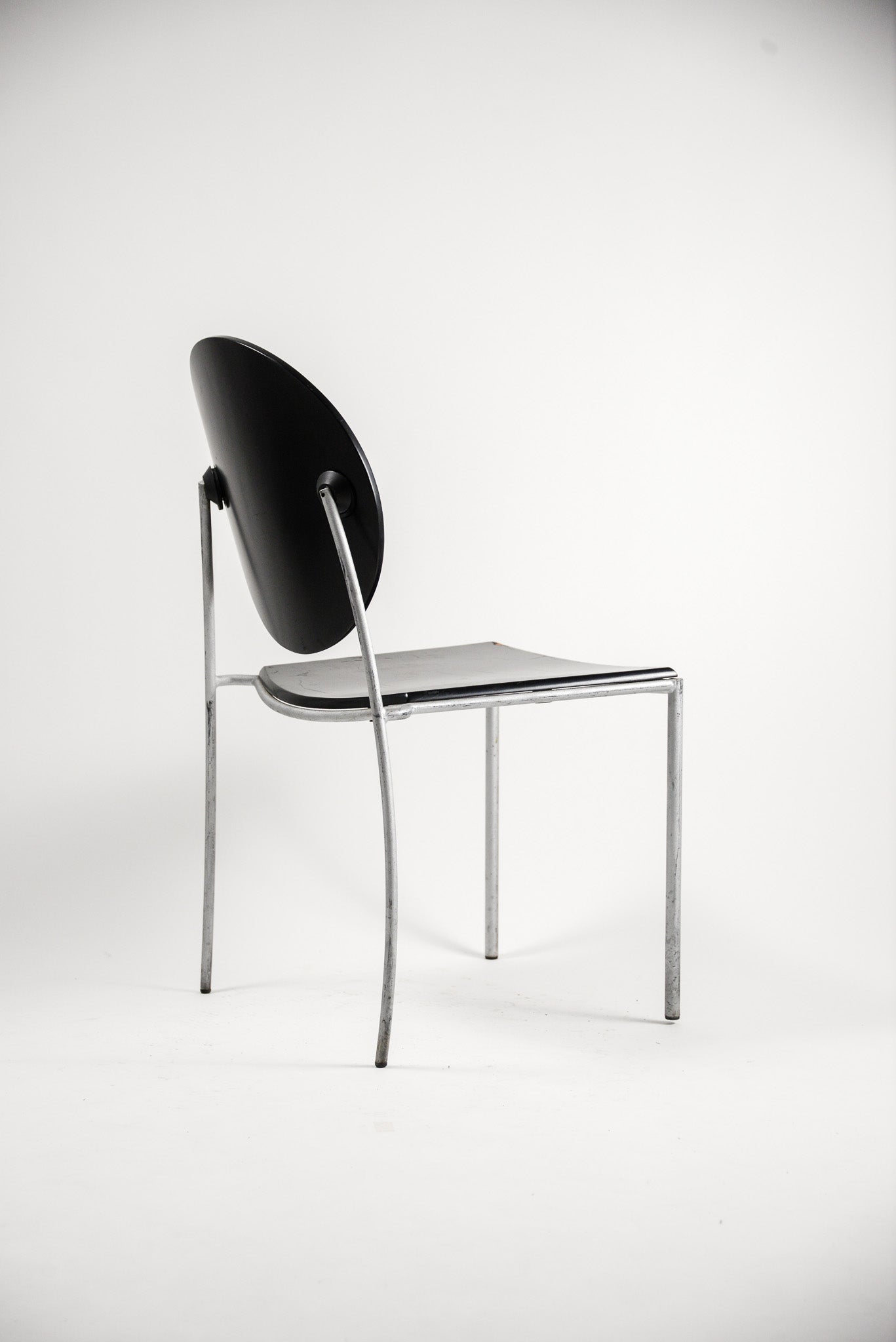 "Vik-Ter 1 Dining Chair" by Dakota Jackson / "ヴィクター 1" ダイニングチェア