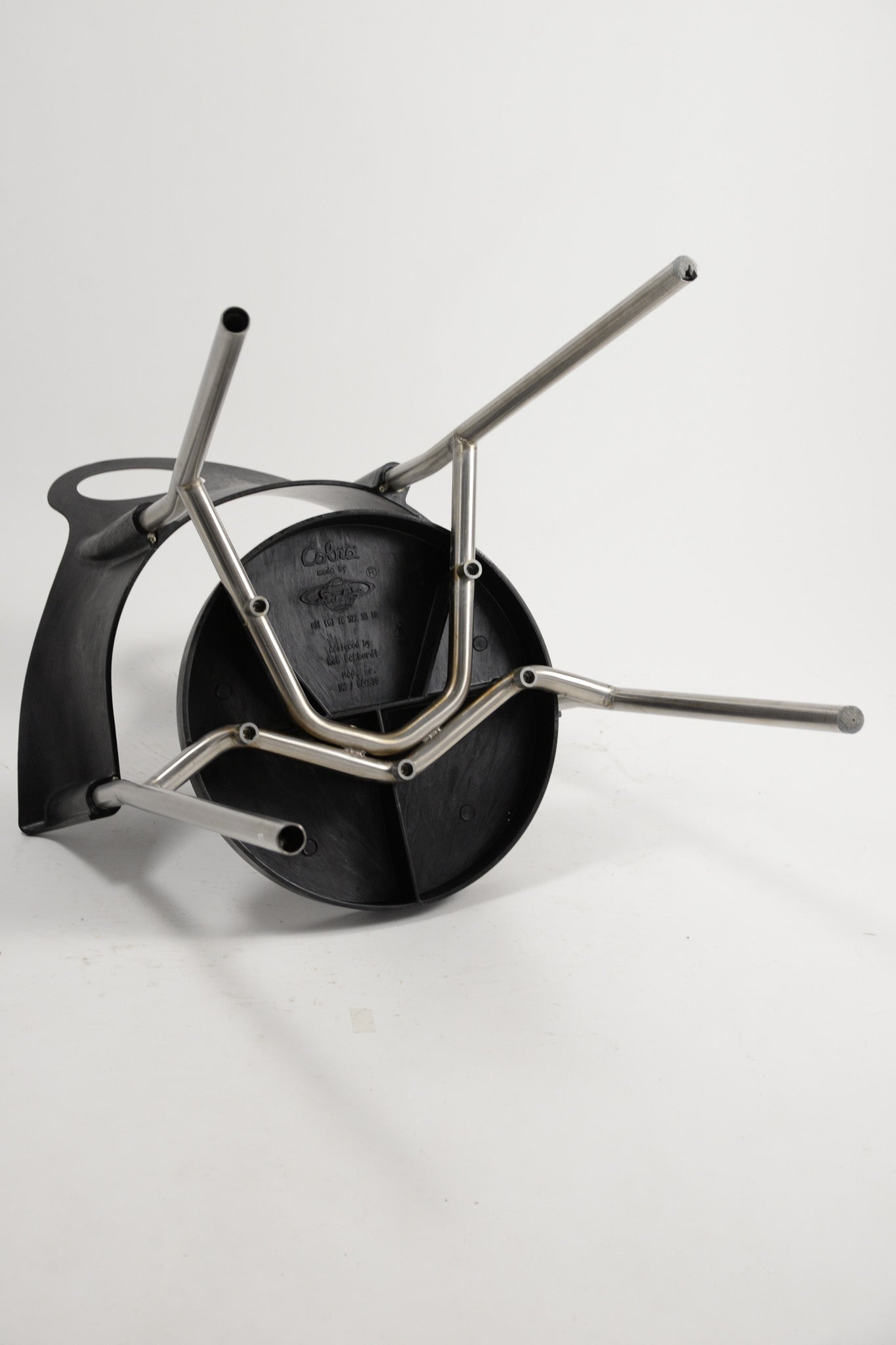 Cobra Armchair by Rob Eckhardt / コブラ アームチェア（ロブ・エックハルト）