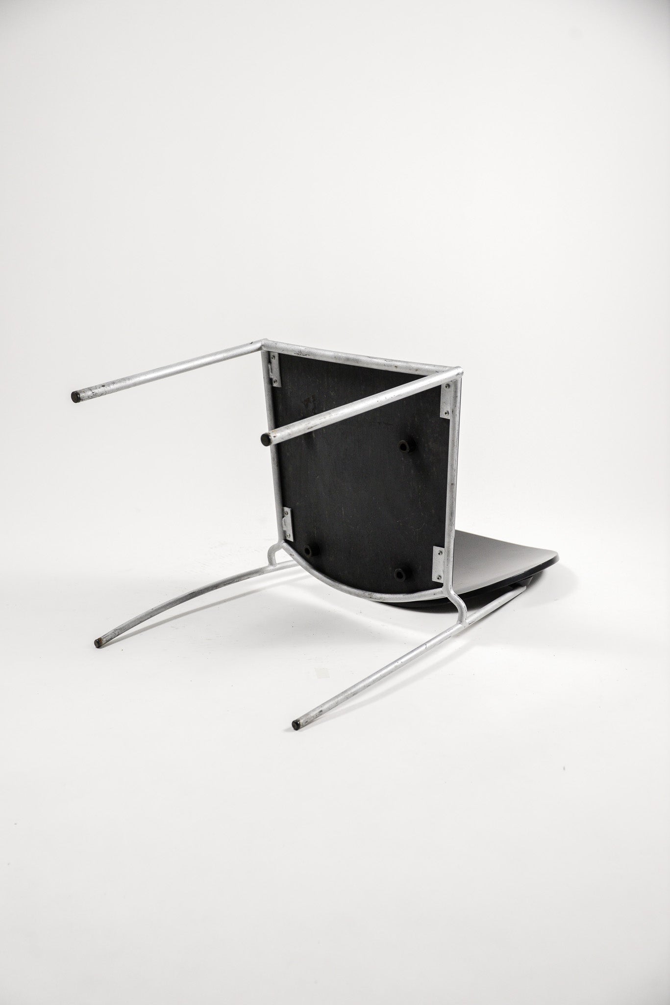 "Vik-Ter 1 Dining Chair" by Dakota Jackson / "ヴィクター 1" ダイニングチェア