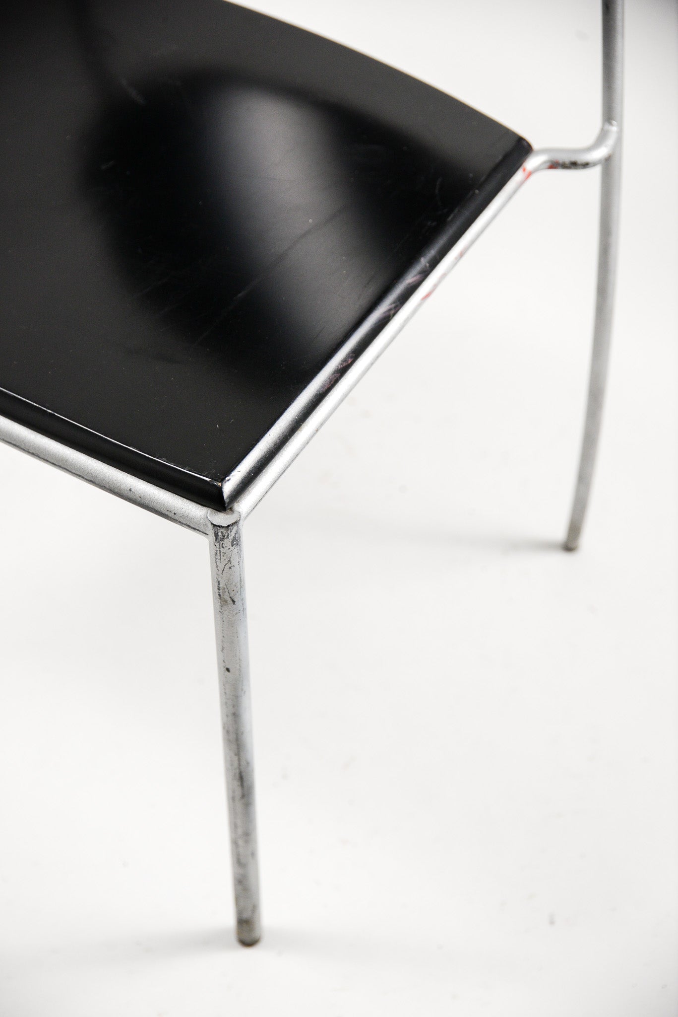 "Vik-Ter 1 Dining Chair" by Dakota Jackson / "ヴィクター 1" ダイニングチェア