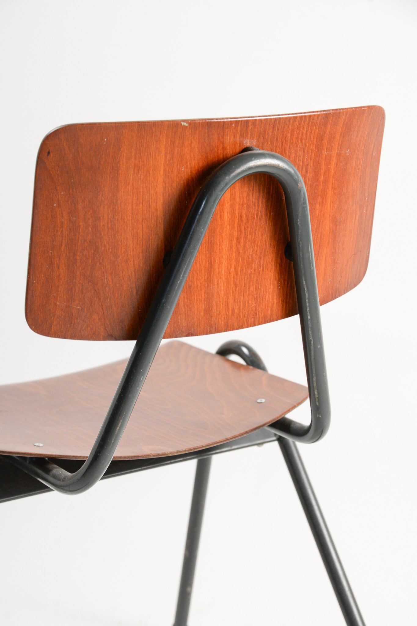 Pagholz Stacking Chair / パグホルツ スタッキングチェア