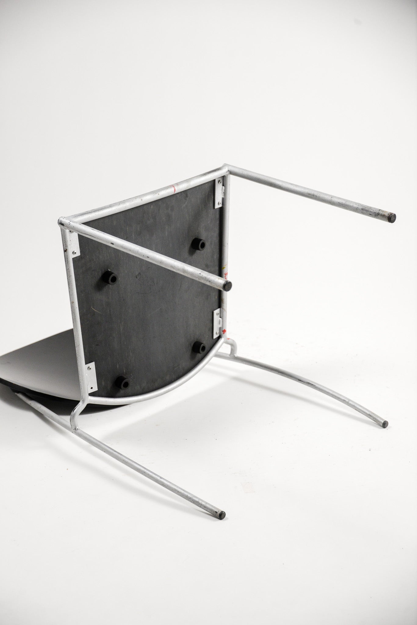 "Vik-Ter 1 Dining Chair" by Dakota Jackson / "ヴィクター 1" ダイニングチェア