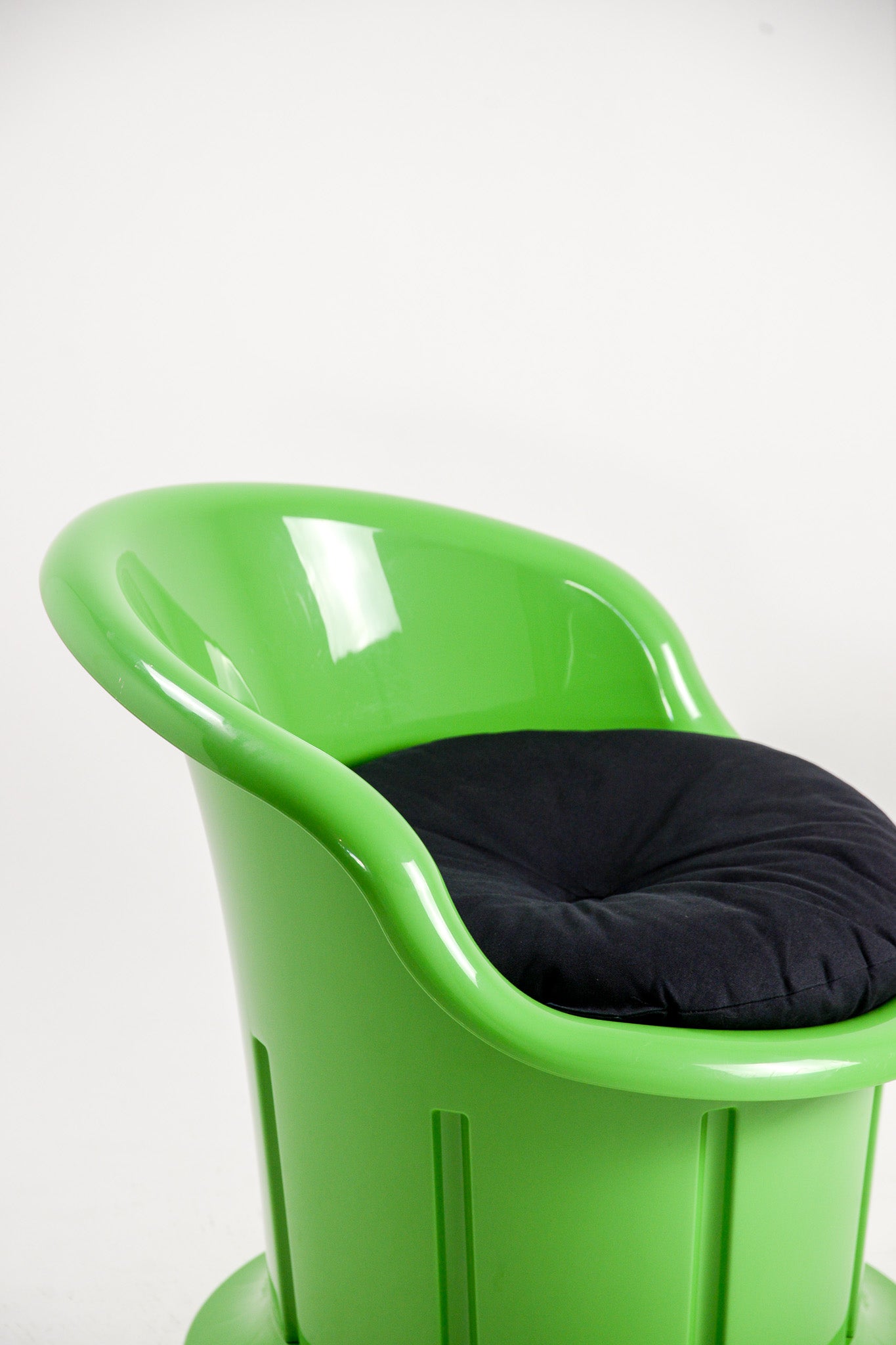 Black Fabric Green Chair / 黒ファブリックグリーンチェア – STORE IN