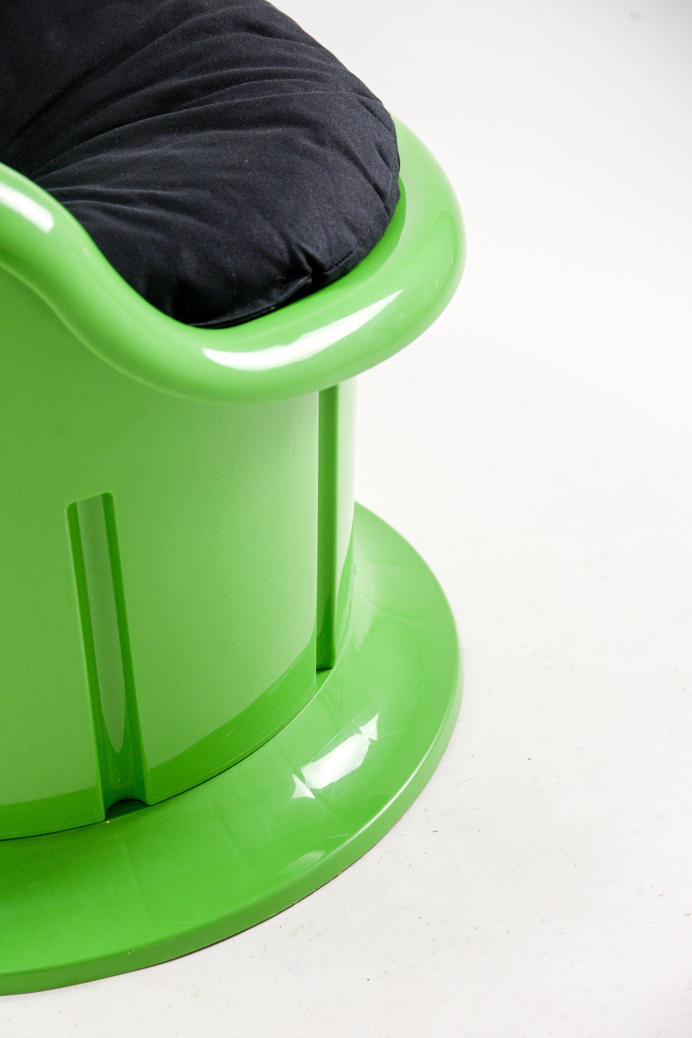 Black Fabric Green Chair / 黒ファブリックグリーンチェア – STORE IN