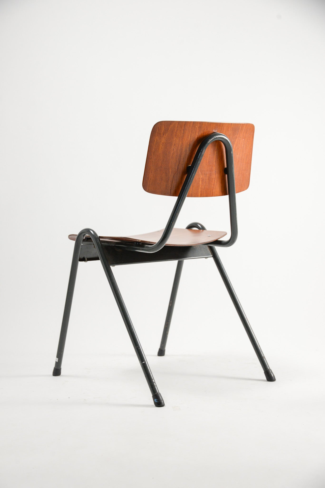 Pagholz Stacking Chair / パグホルツ スタッキングチェア