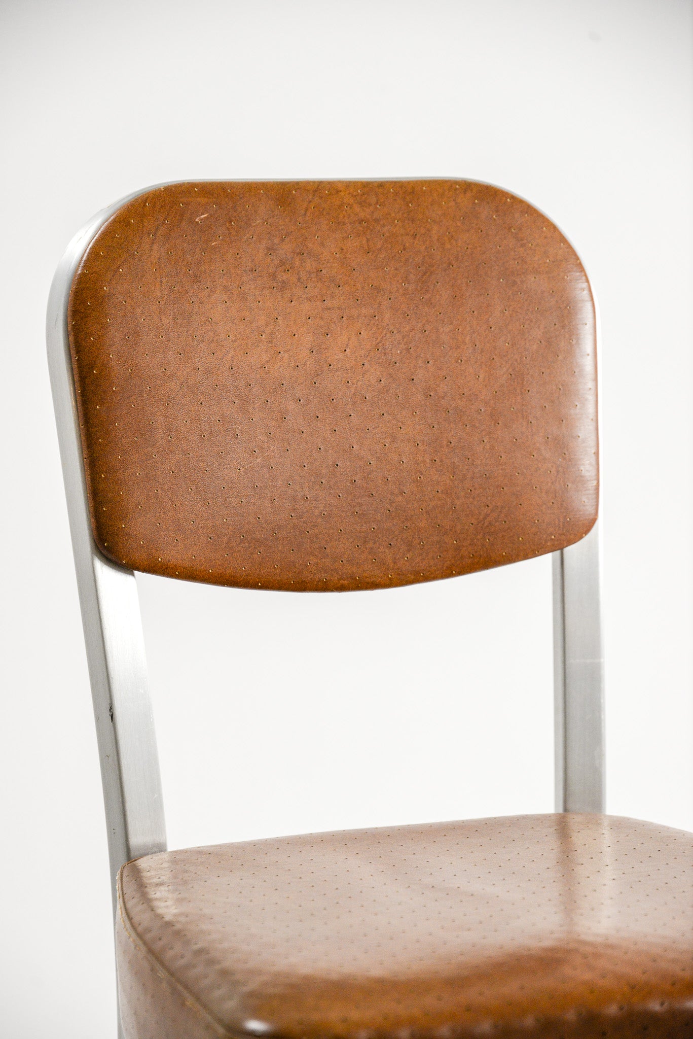 Aluminum Side Chair "Correct Seating" / アルミサイドチェア「コレクト・シーティング」