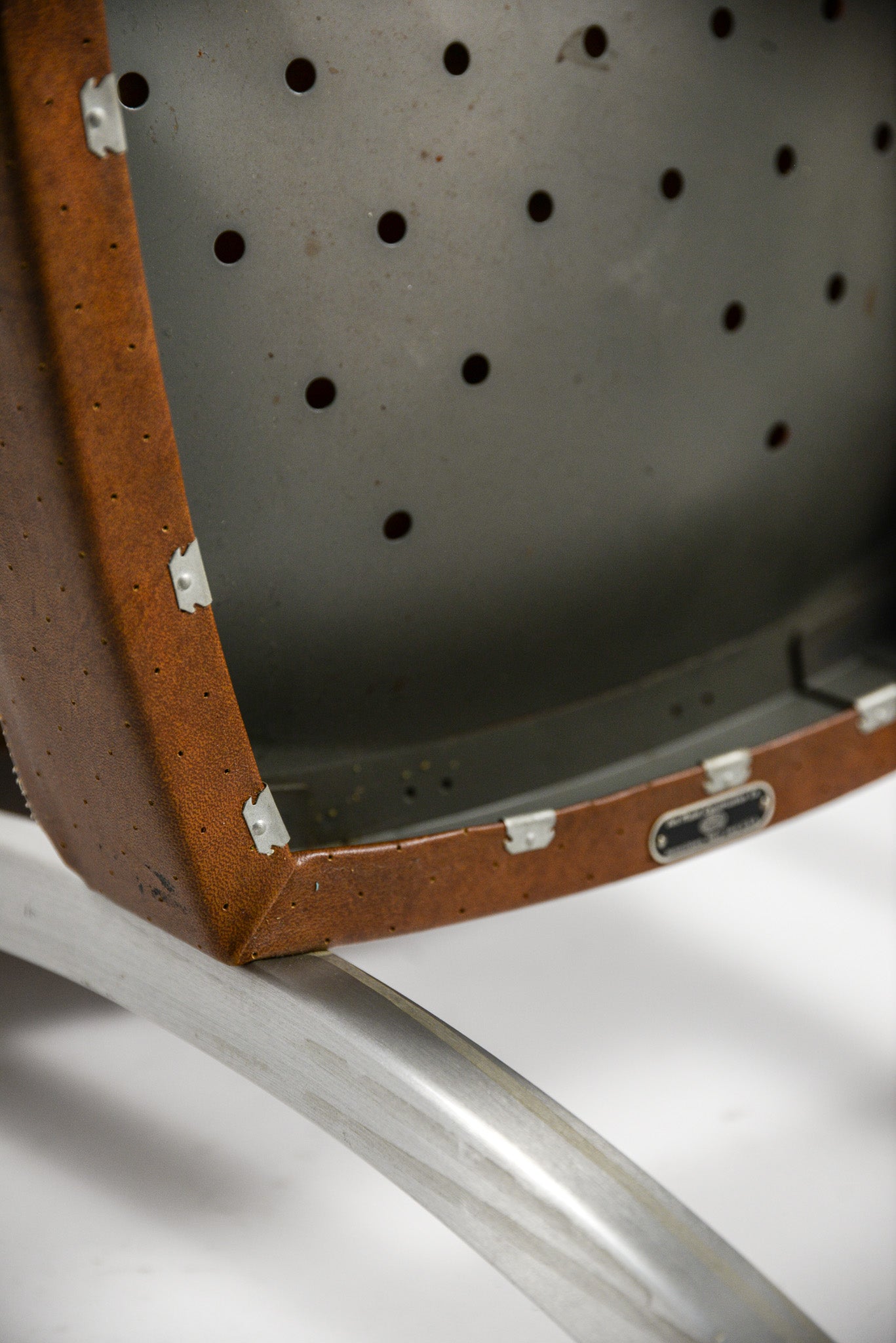 Aluminum Side Chair "Correct Seating" / アルミサイドチェア「コレクト・シーティング」