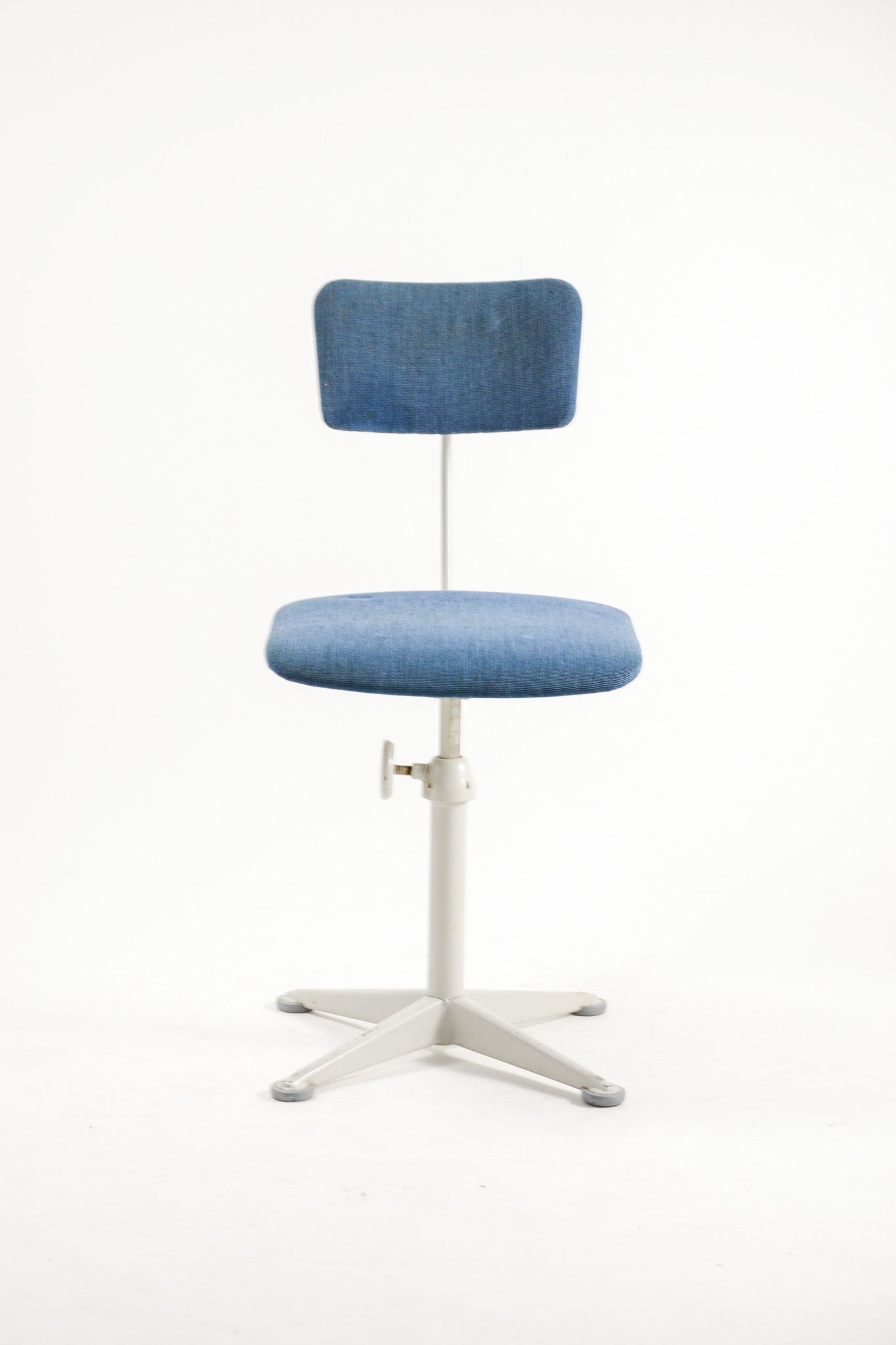 Blue Fabric Swivel Chair / 青ファブリック回転チェア
