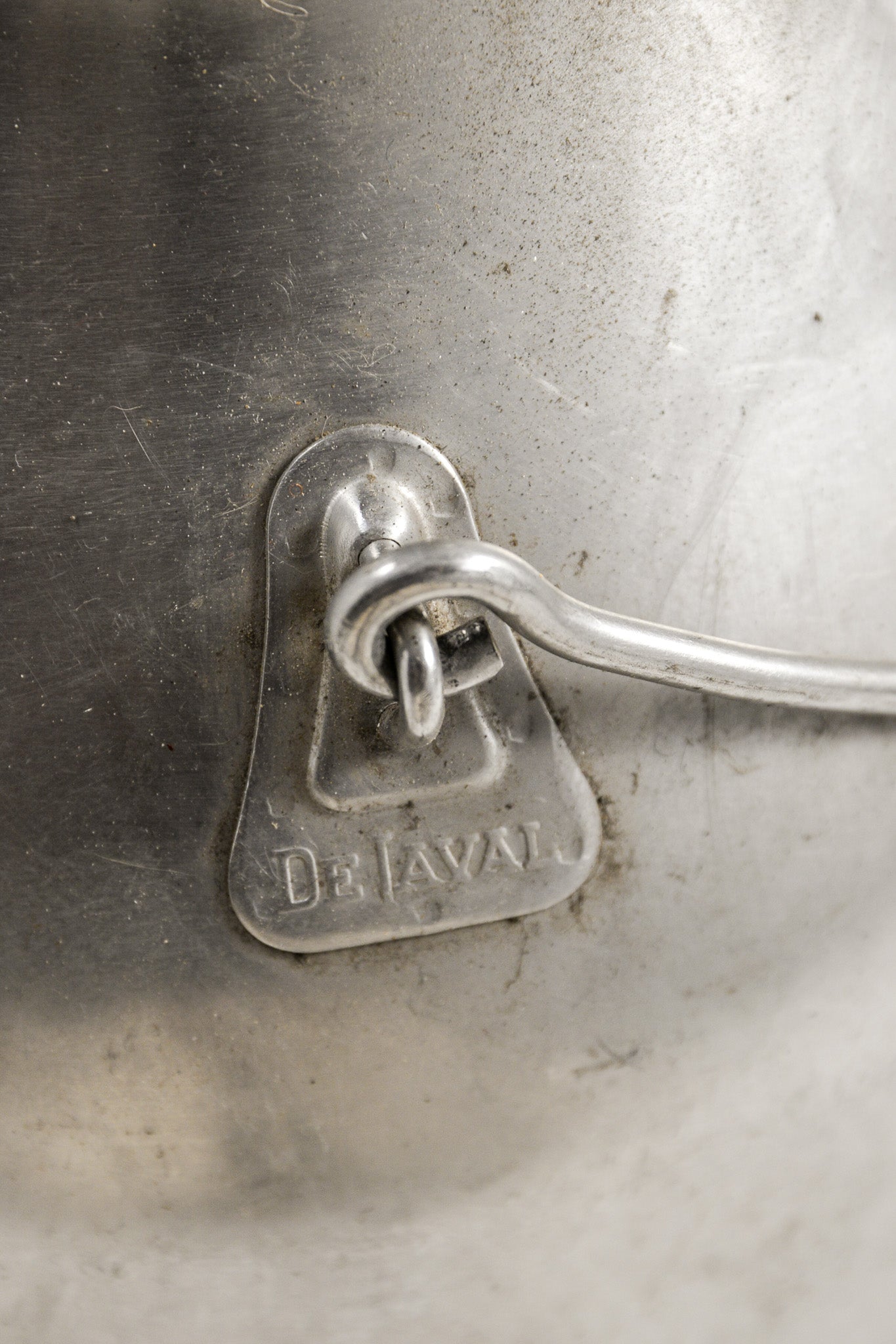 Vintage Metal Milk Can with Handles / ミルク缶 取手付き