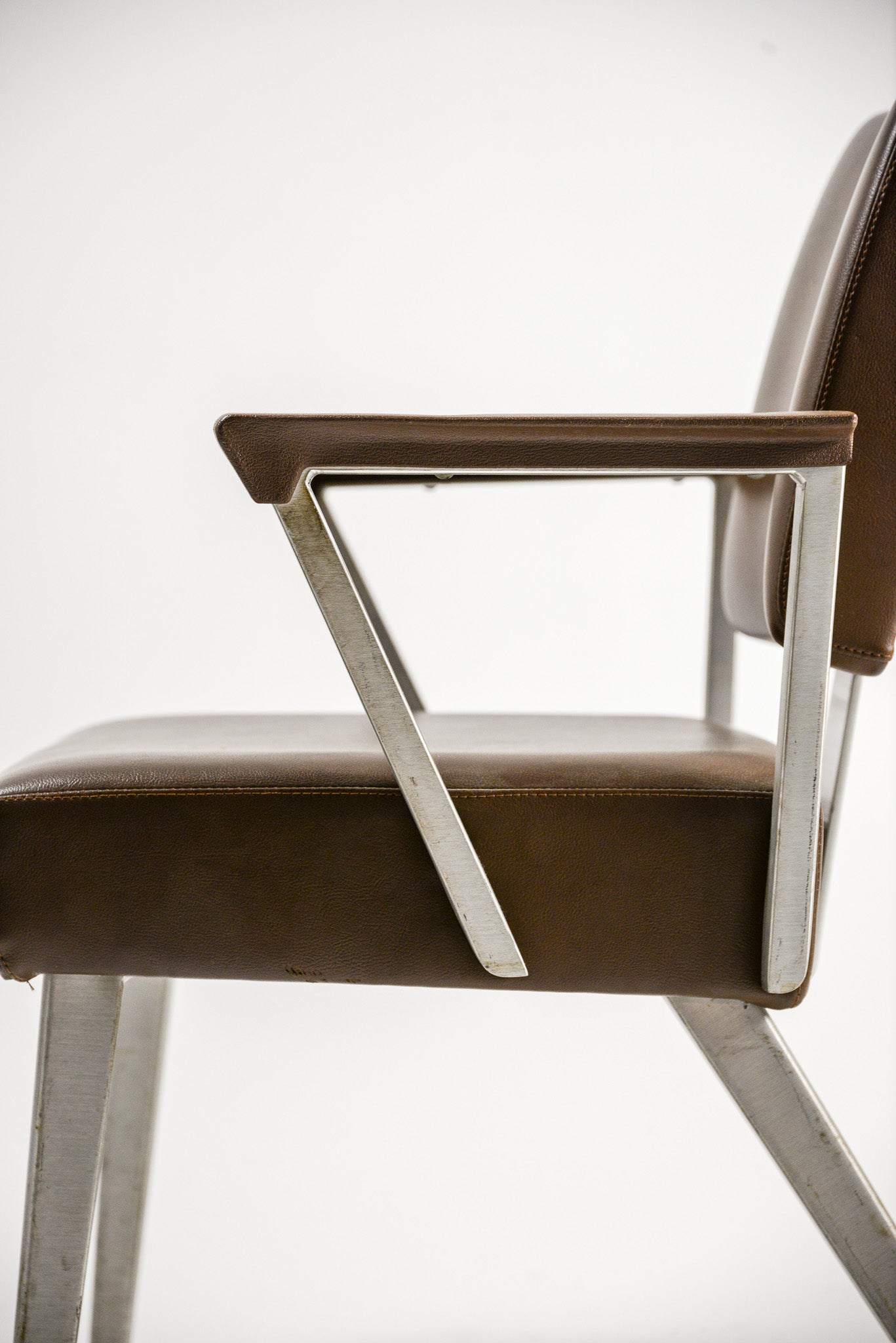 Aluminum Armchair / アルミ アームチェア